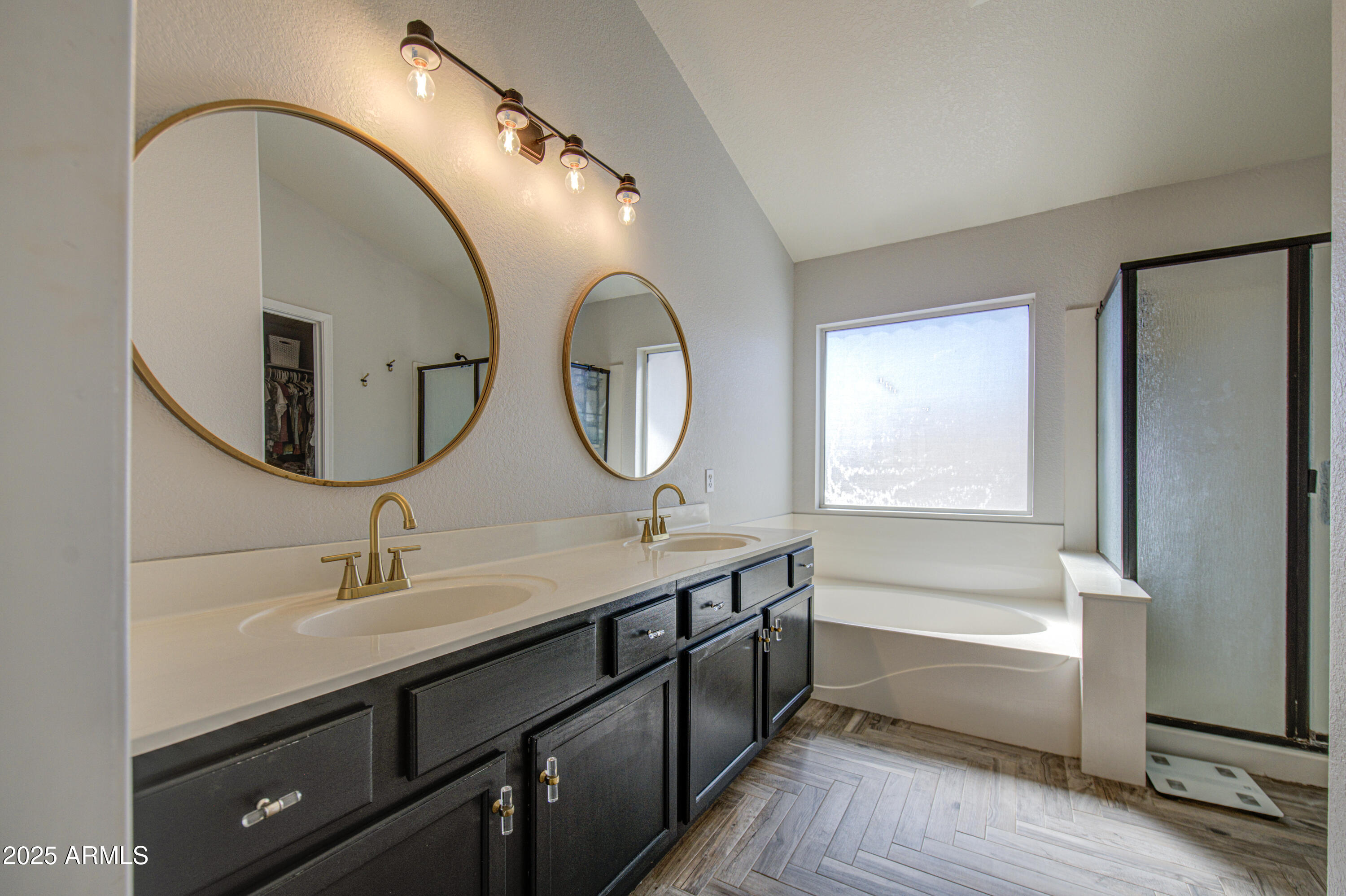 753 E Sheffield Avenue