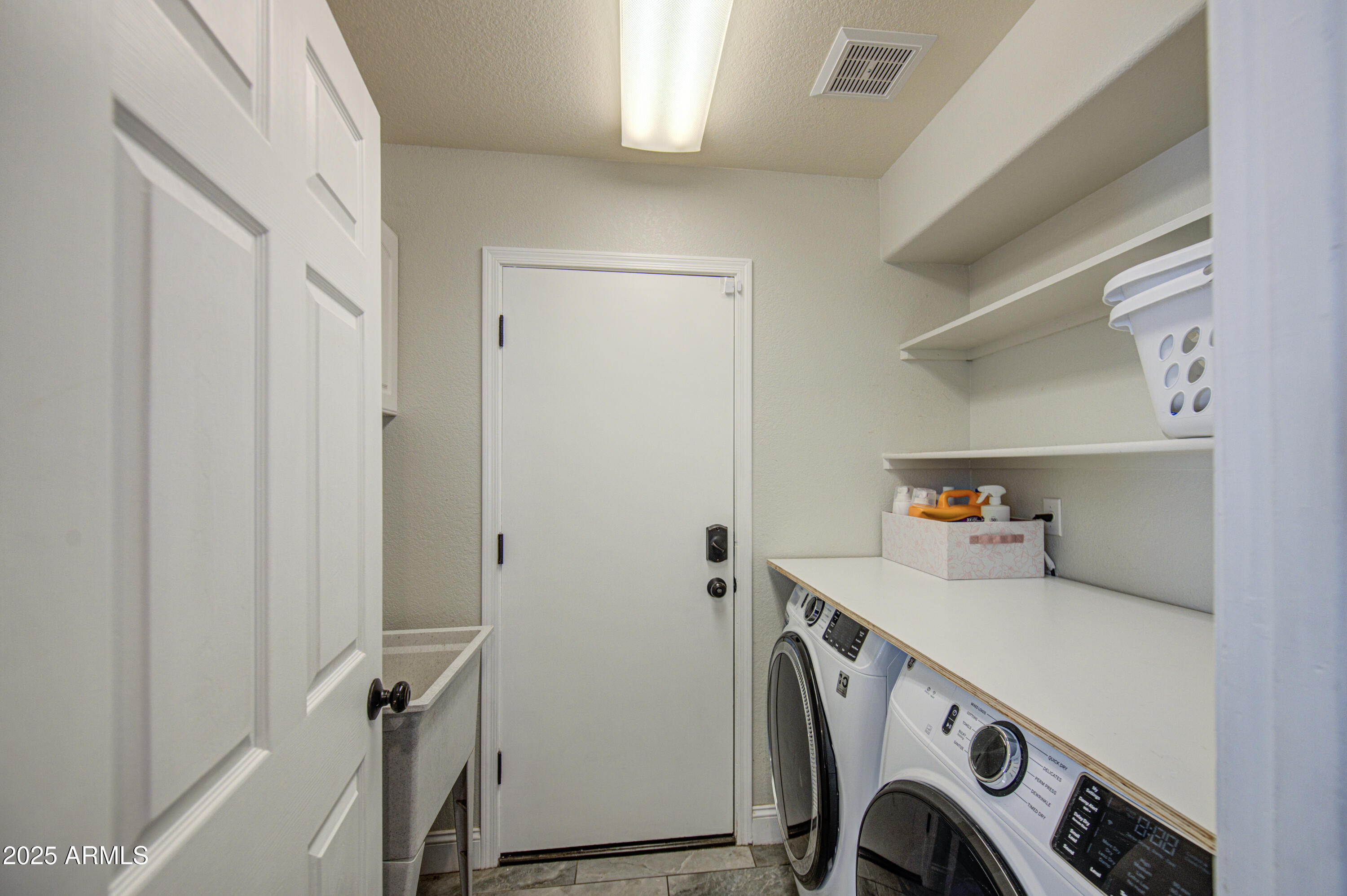 753 E Sheffield Avenue