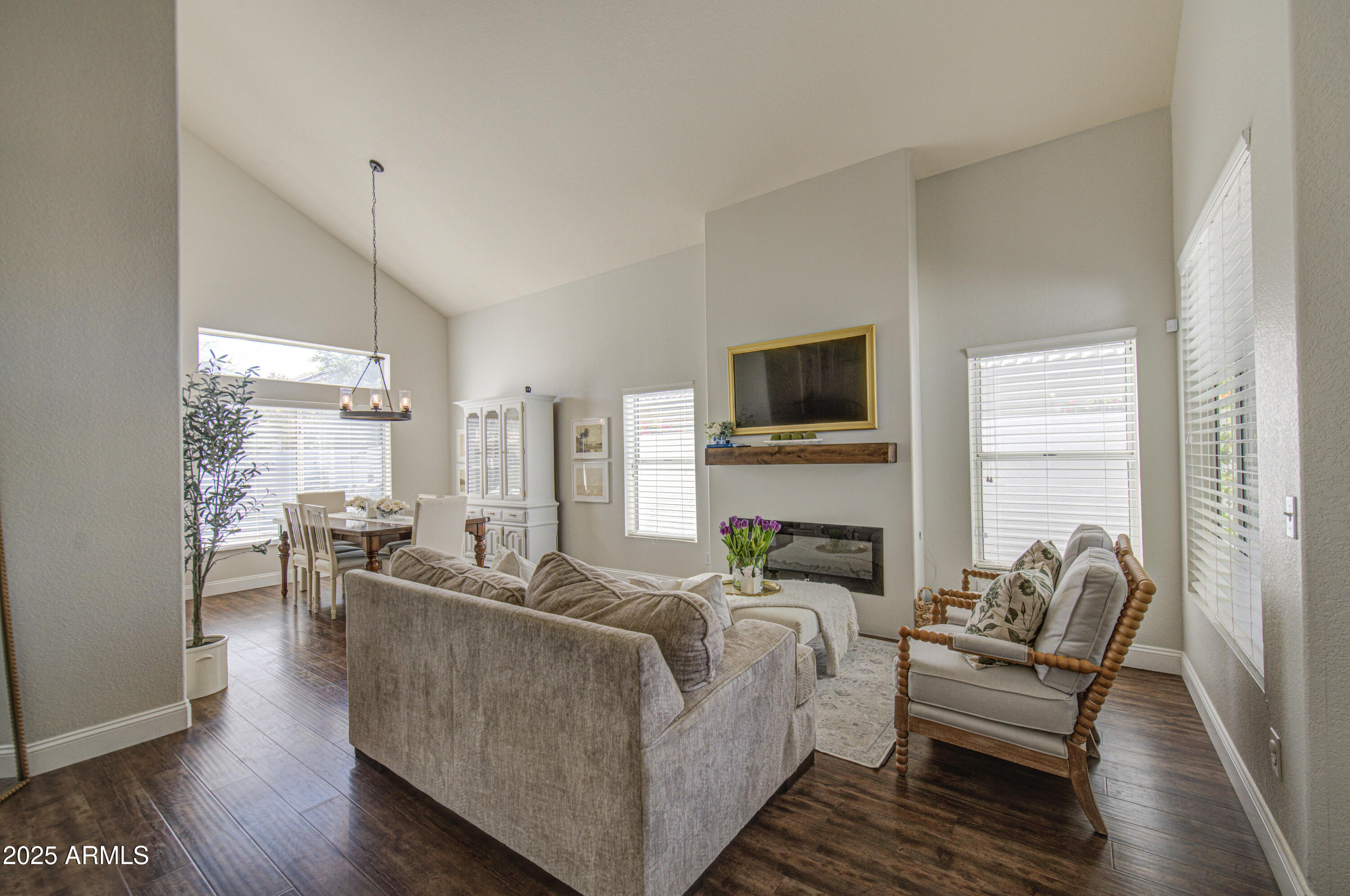 753 E Sheffield Avenue