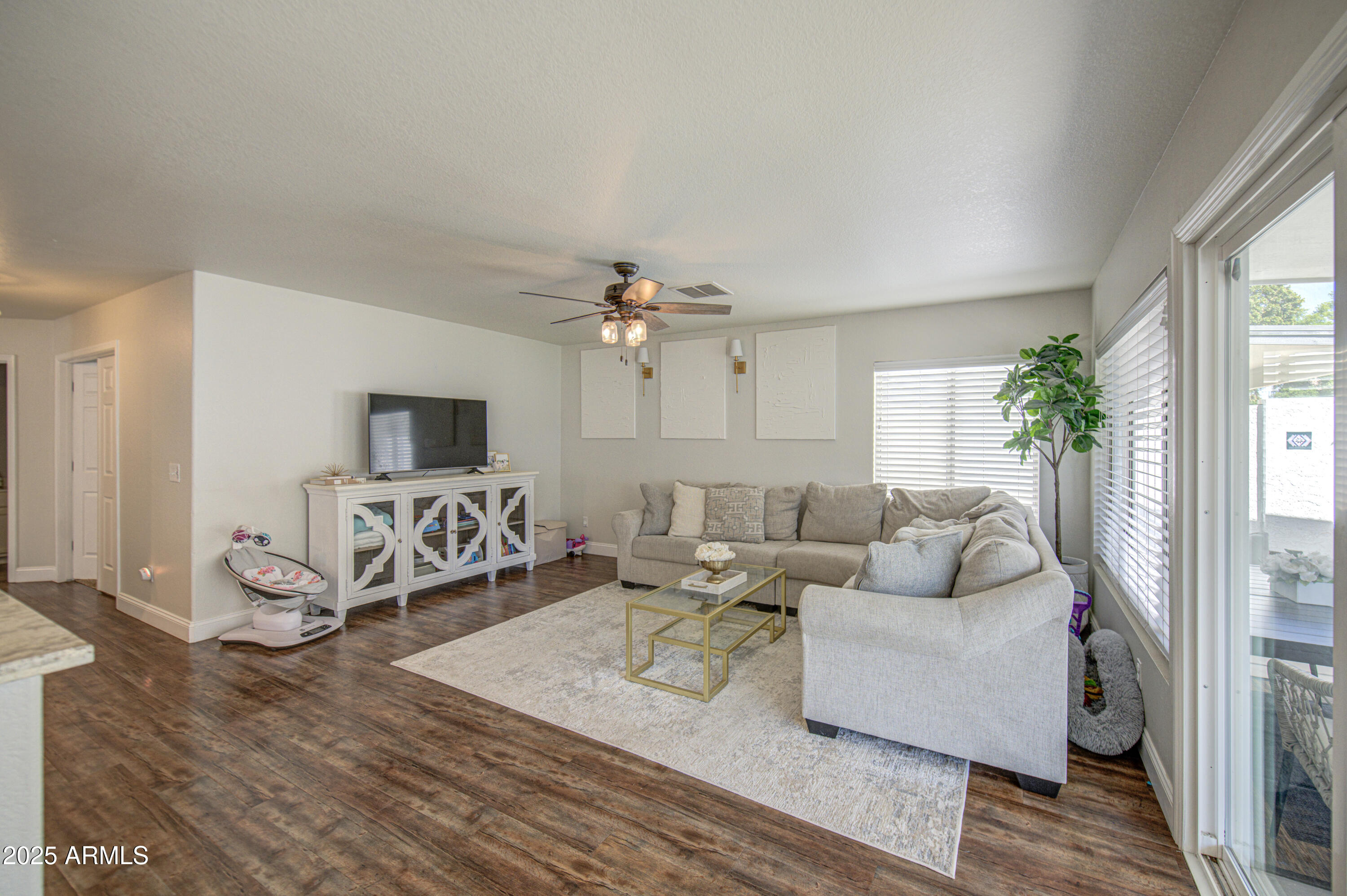 753 E Sheffield Avenue