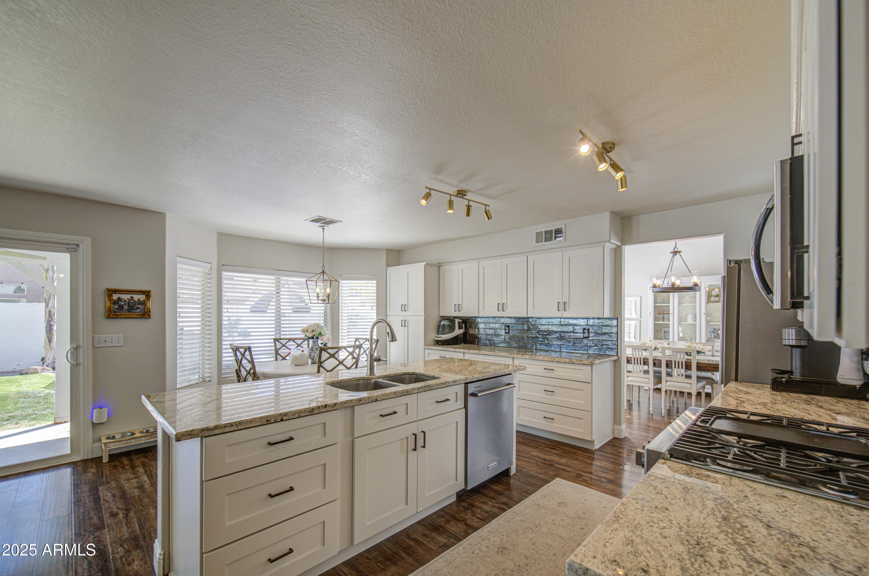 753 E Sheffield Avenue