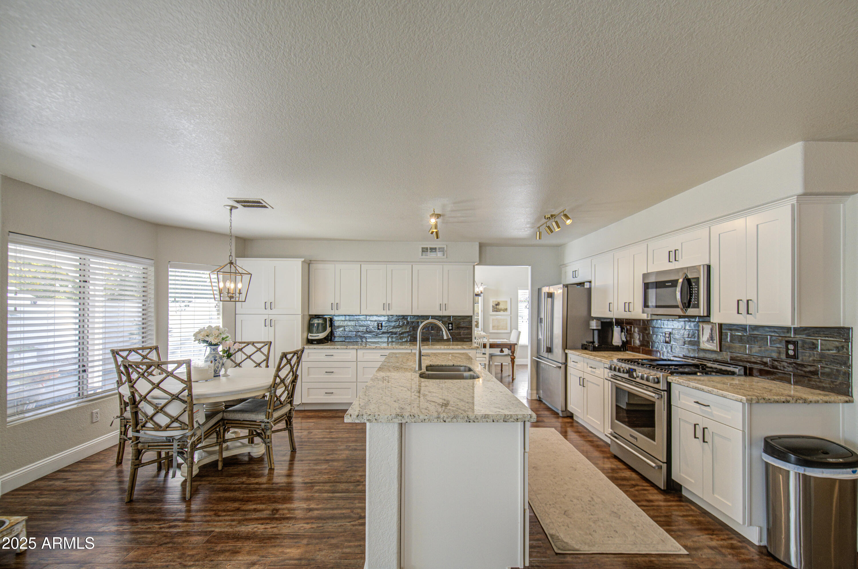 753 E Sheffield Avenue