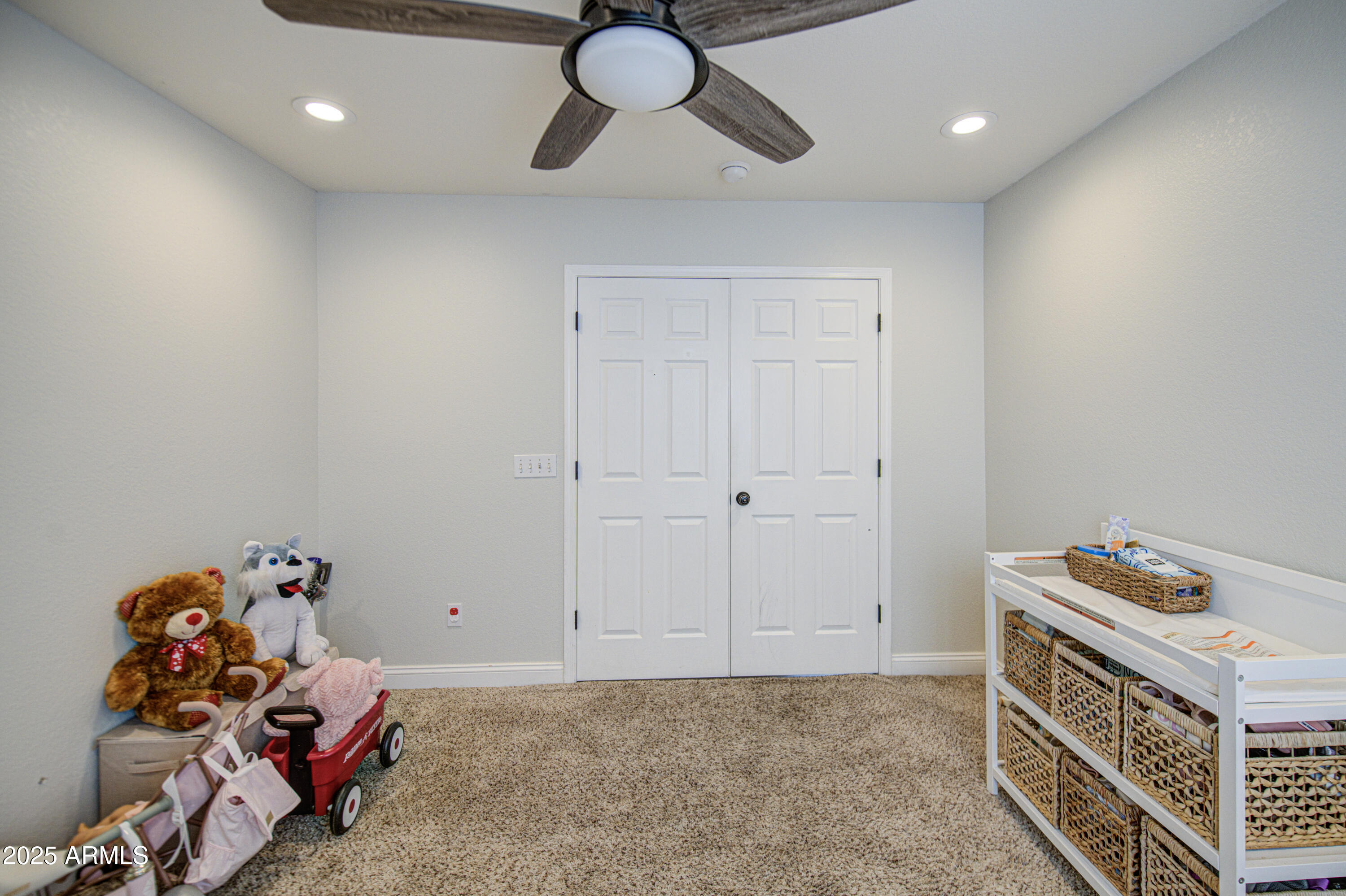 753 E Sheffield Avenue