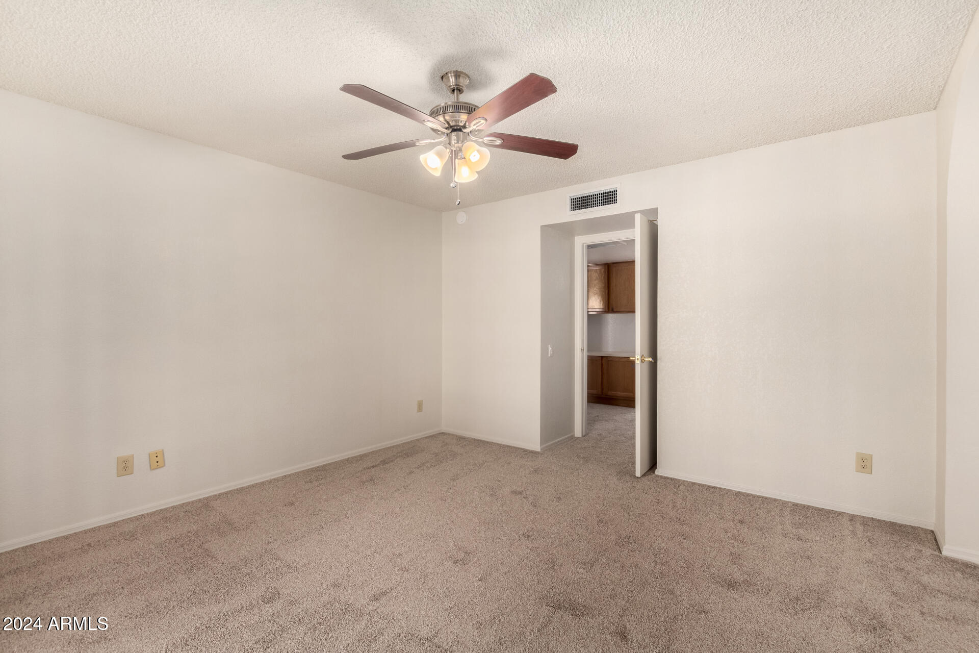 1716 N TEMPLE Street