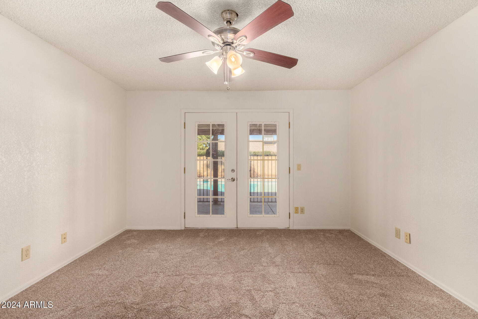 1716 N TEMPLE Street