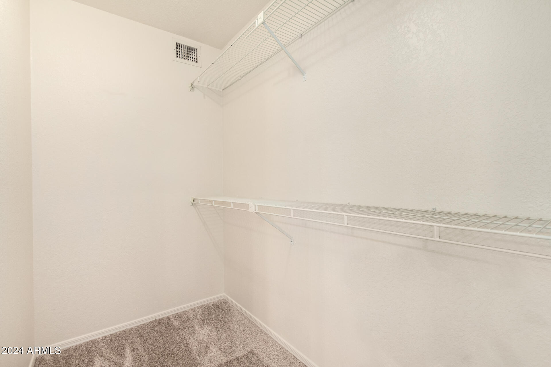 1716 N TEMPLE Street