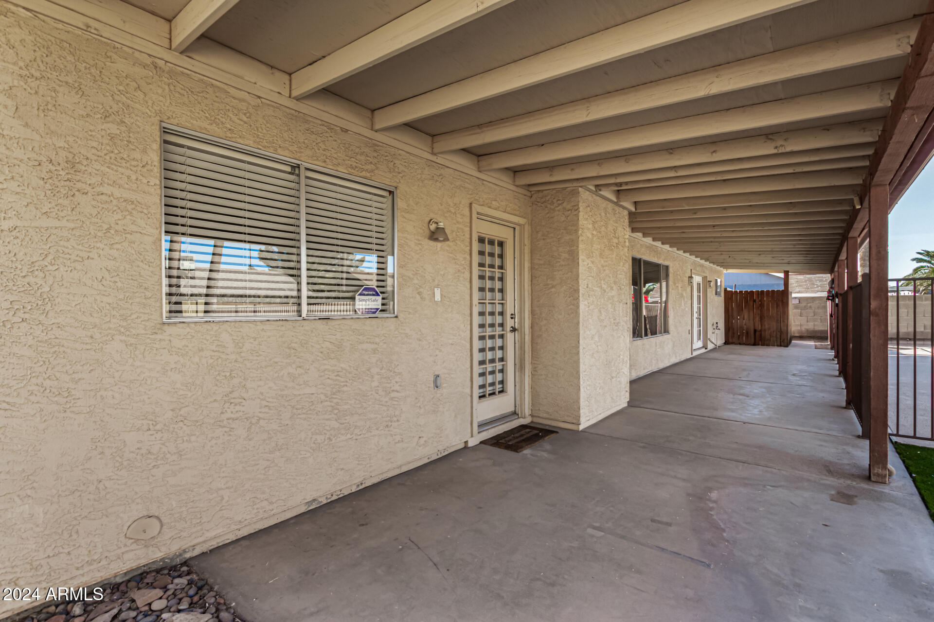 1716 N TEMPLE Street