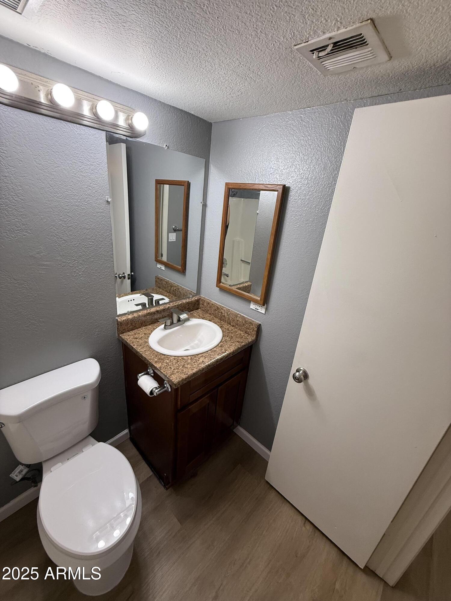 623 W GUADALUPE Road, 214