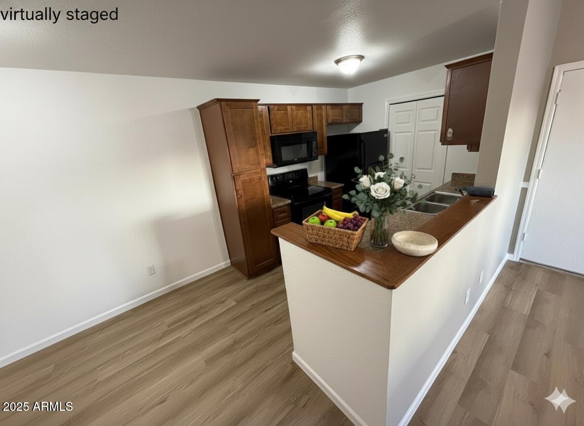 623 W GUADALUPE Road, 214