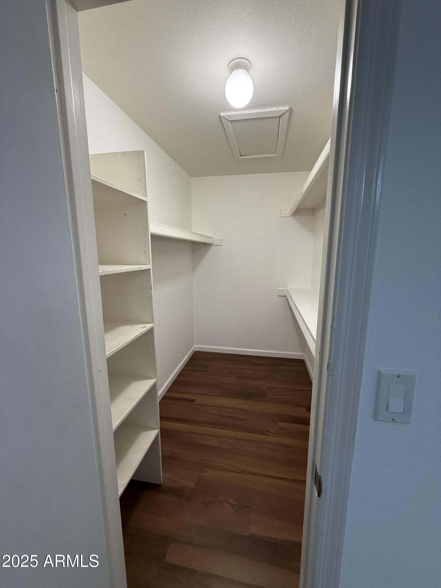 623 W GUADALUPE Road, 214