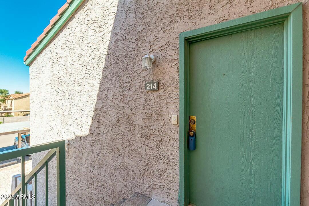 623 W GUADALUPE Road, 214