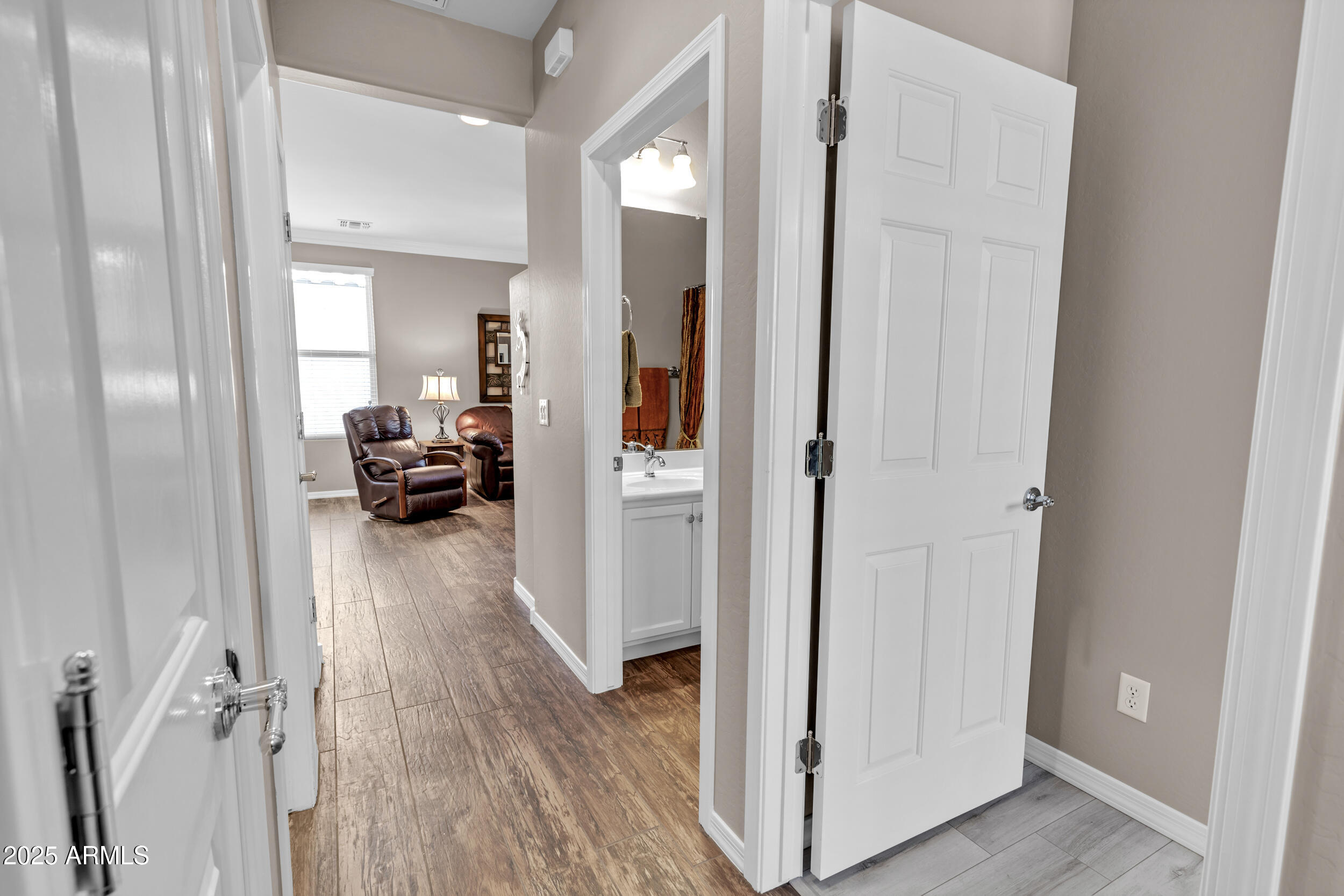 6748 W MOCKINGBIRD Way