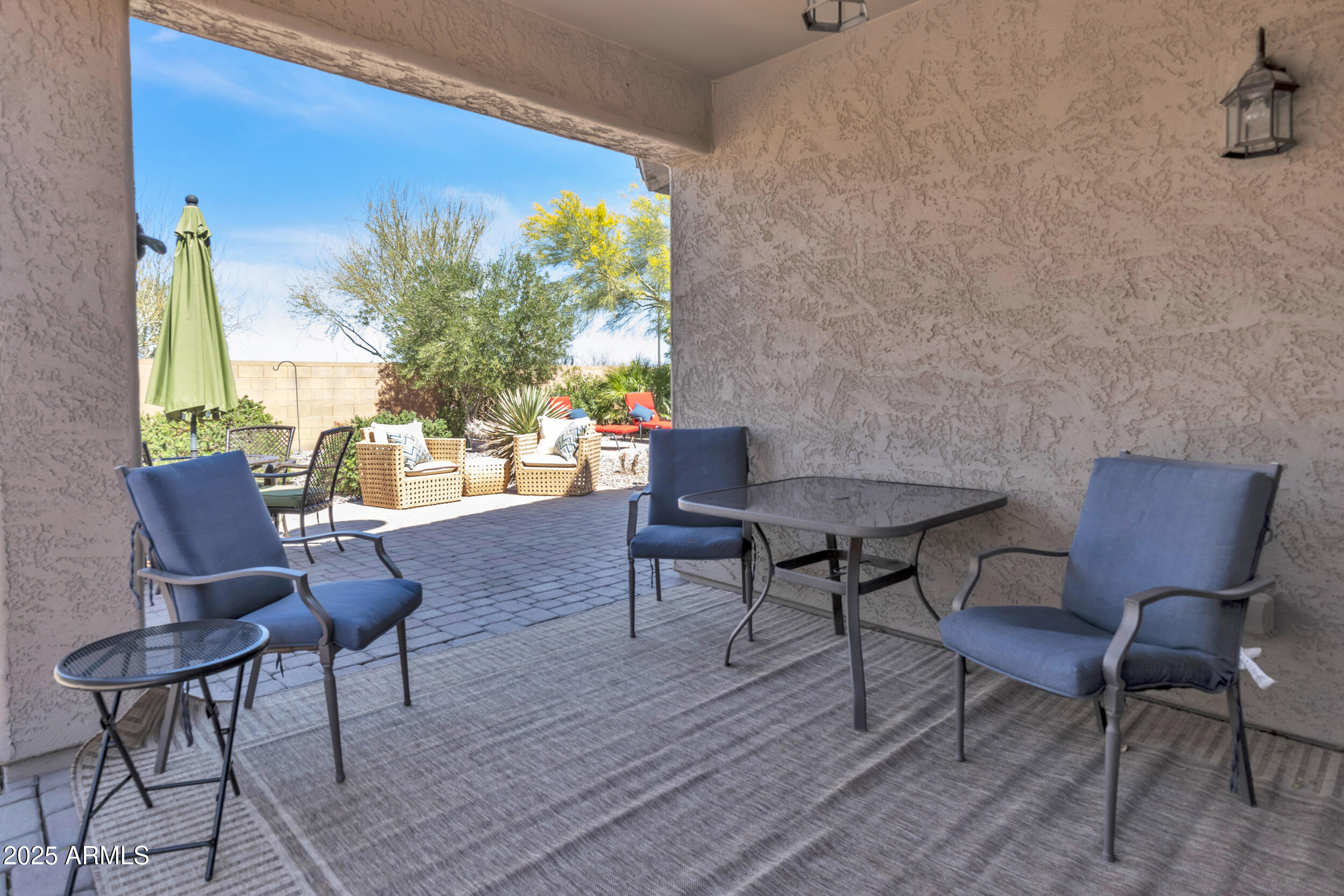 6748 W MOCKINGBIRD Way