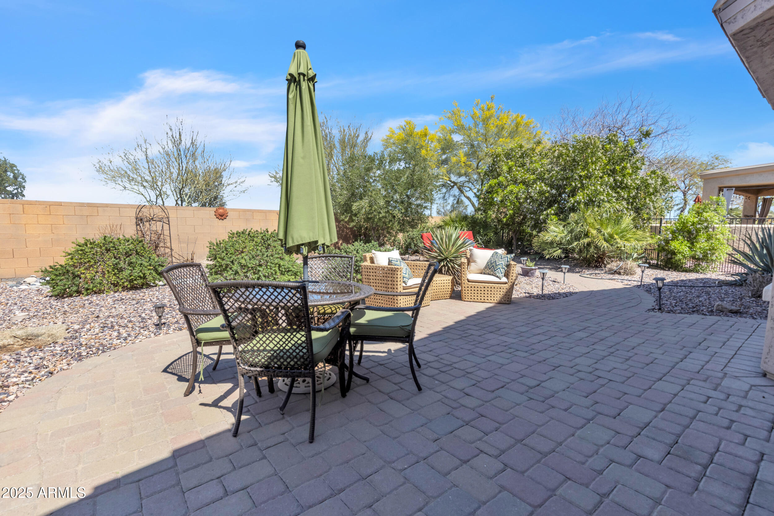 6748 W MOCKINGBIRD Way