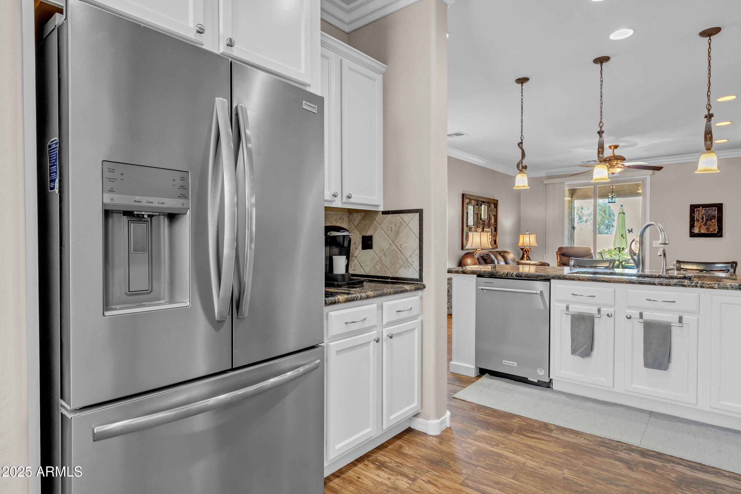 6748 W MOCKINGBIRD Way