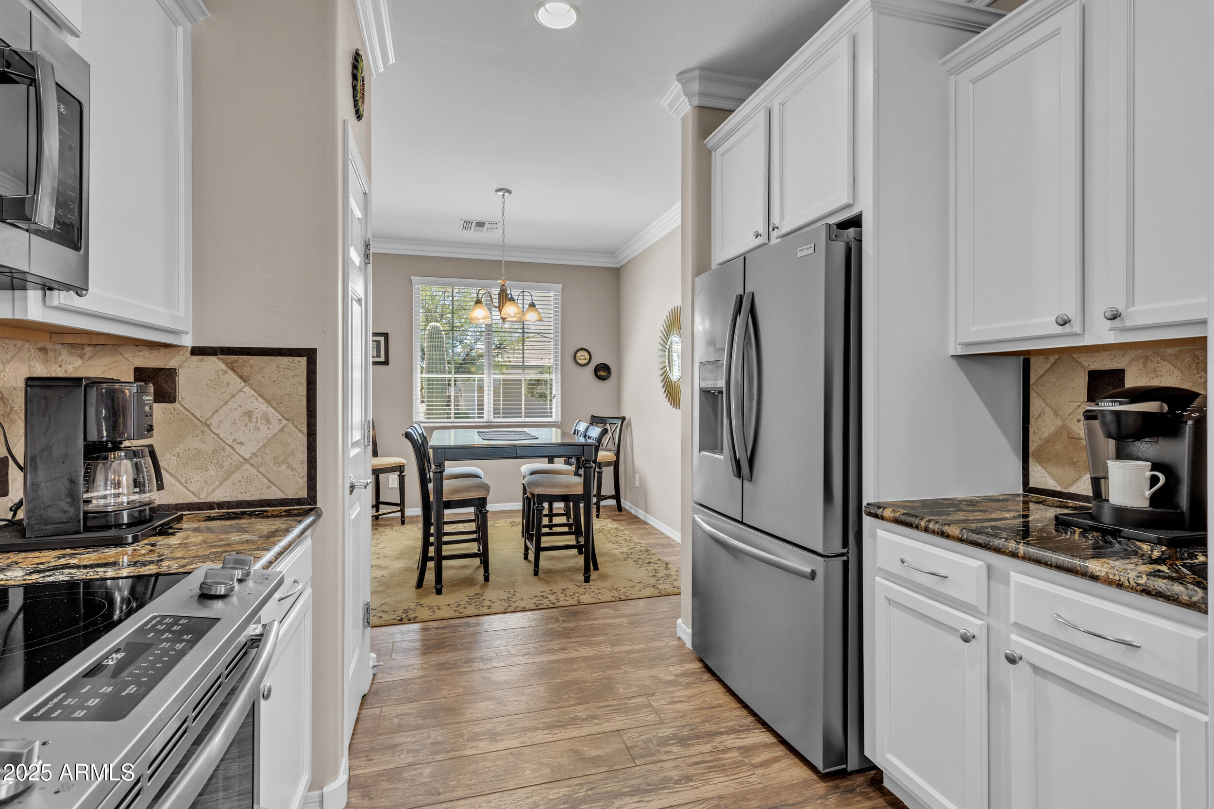 6748 W MOCKINGBIRD Way