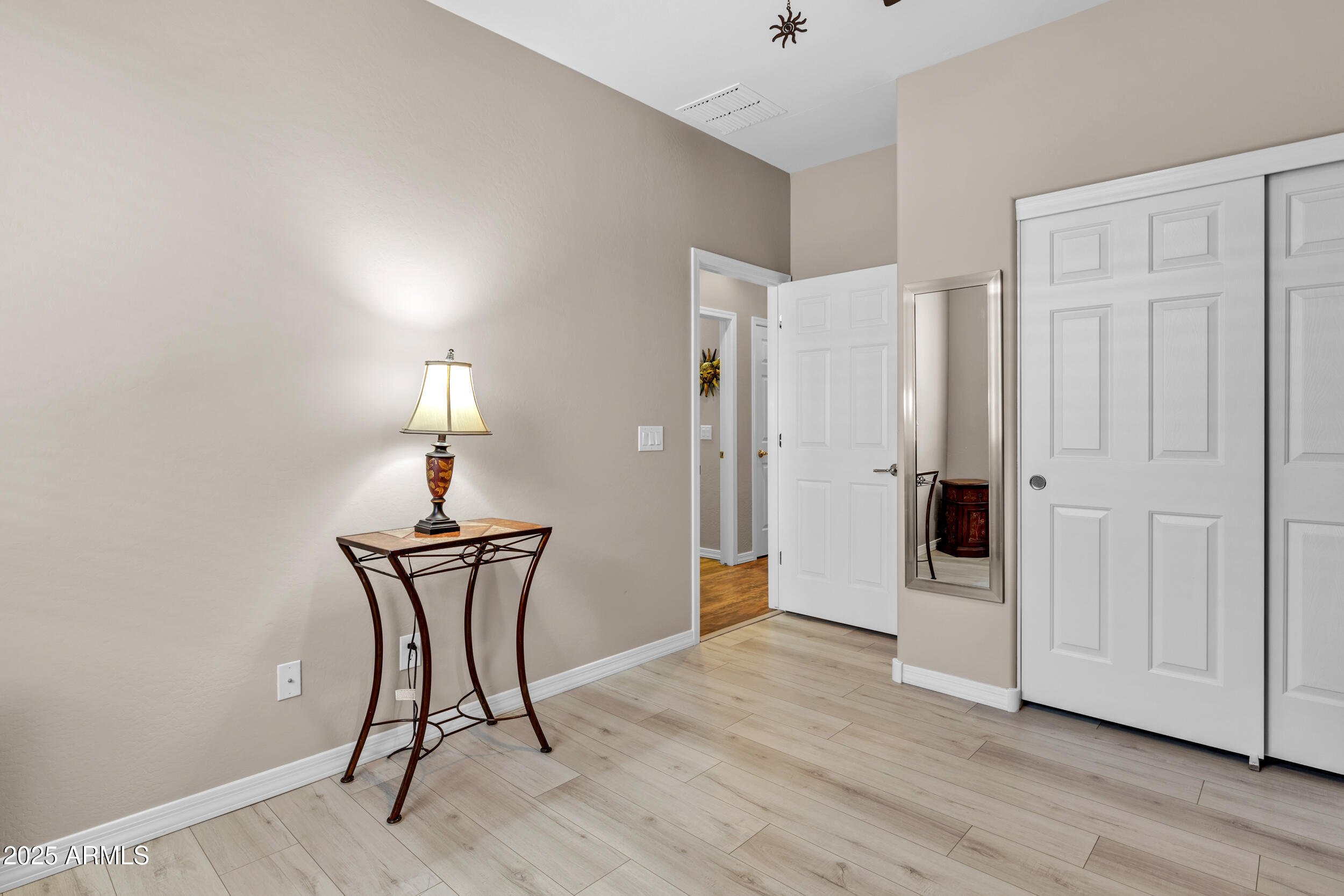 6748 W MOCKINGBIRD Way