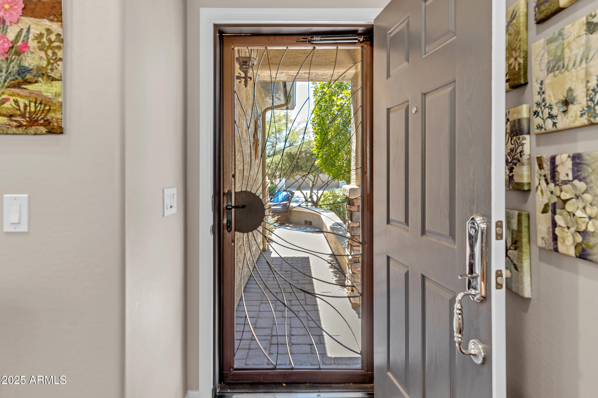 6748 W MOCKINGBIRD Way