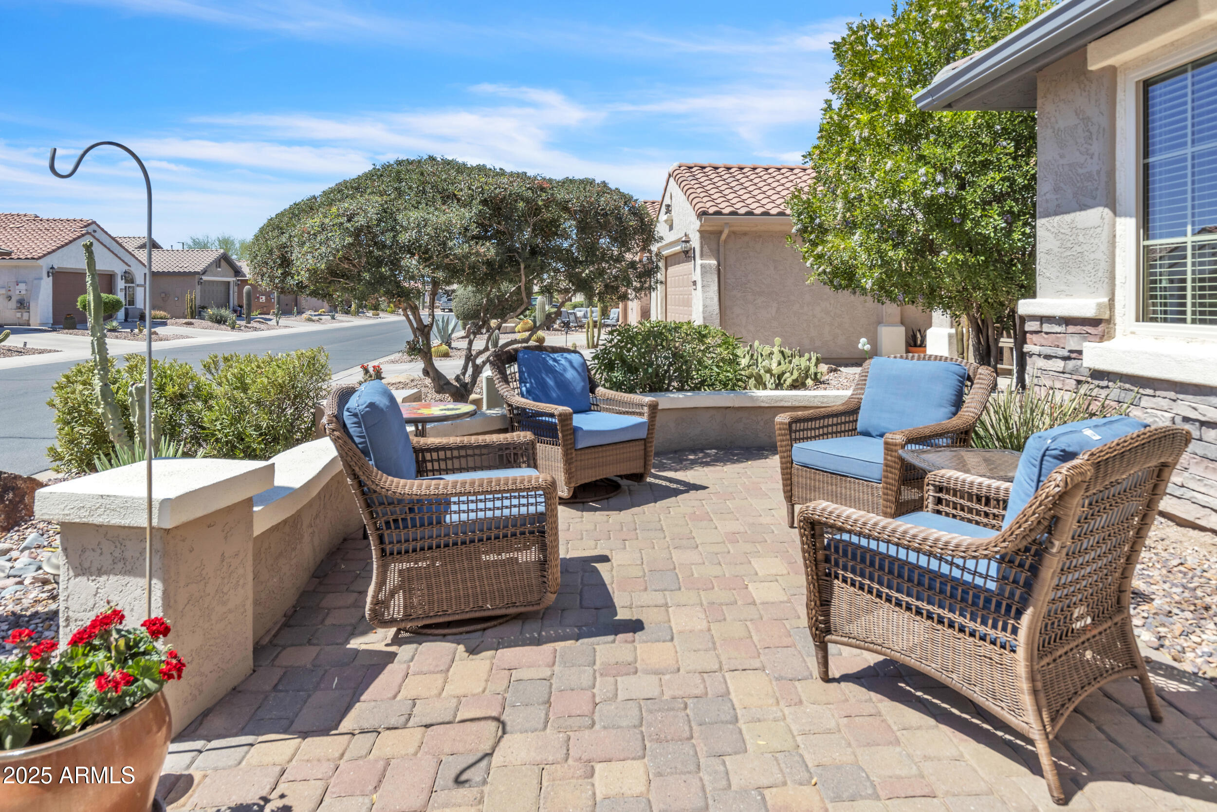 6748 W MOCKINGBIRD Way