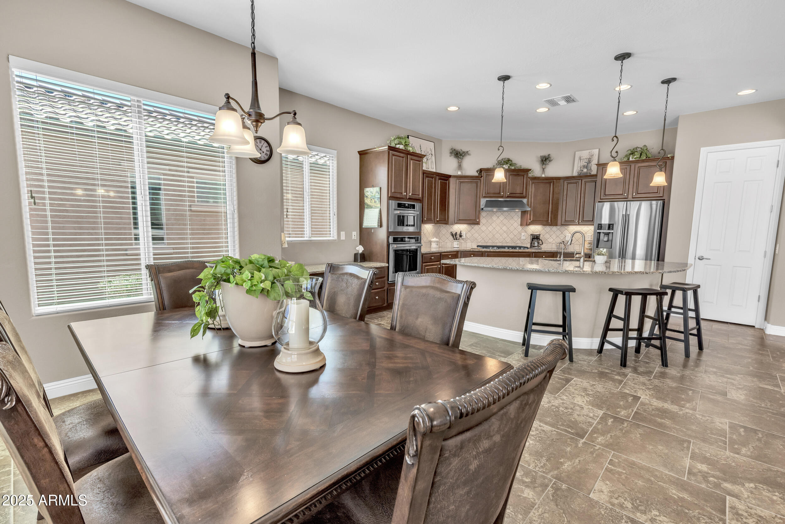 4425 N PETERSBURG Drive