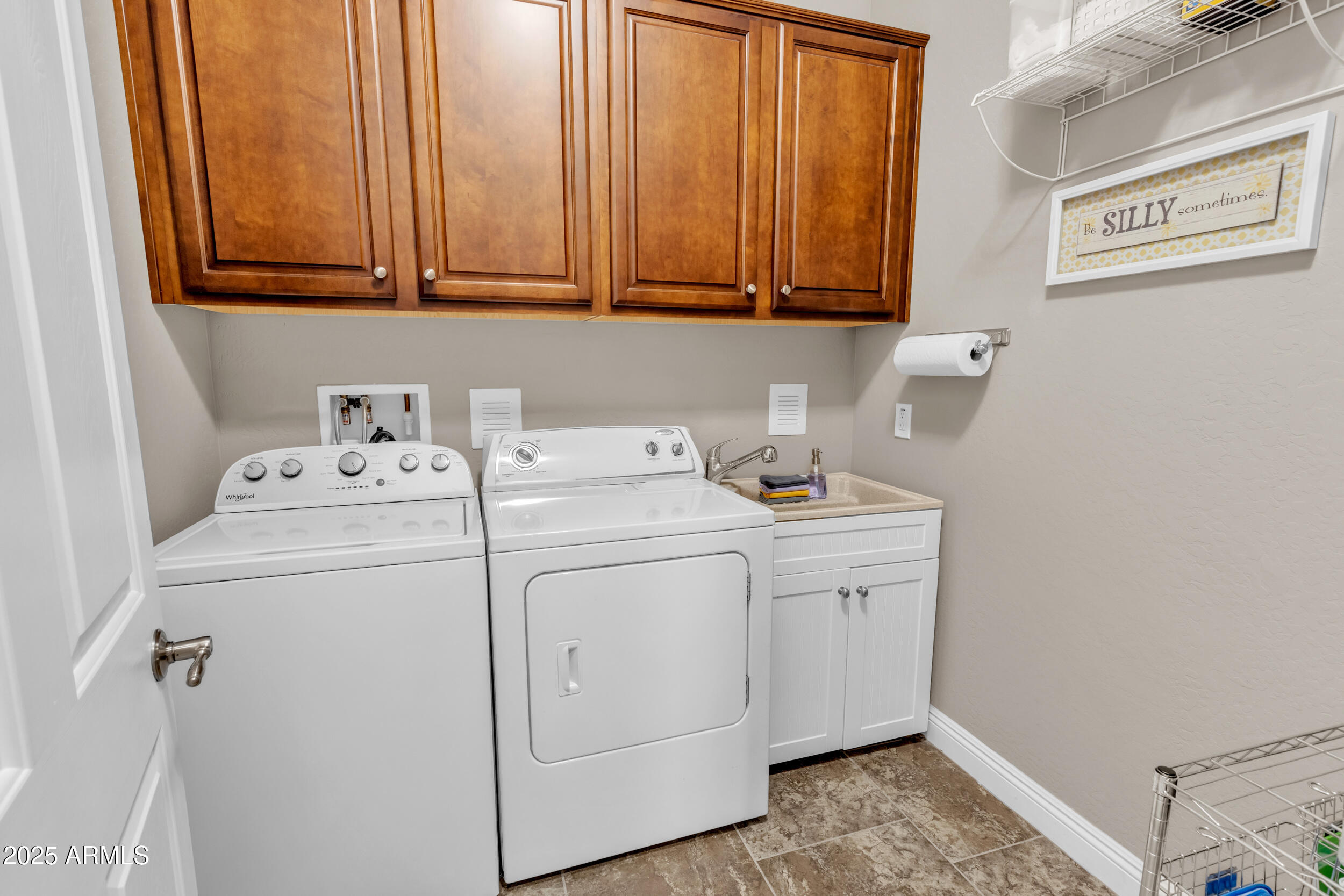 4425 N PETERSBURG Drive