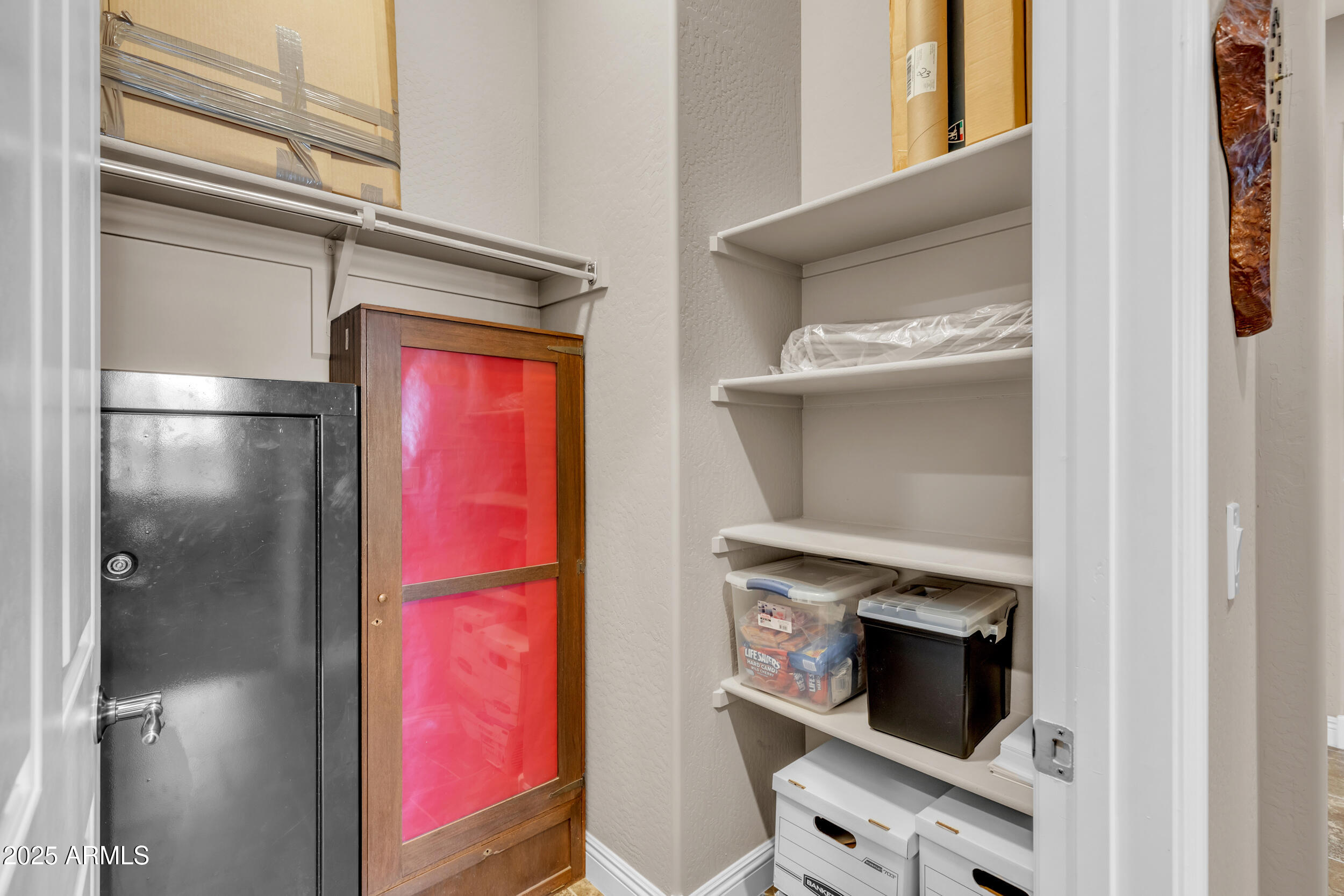 4425 N PETERSBURG Drive