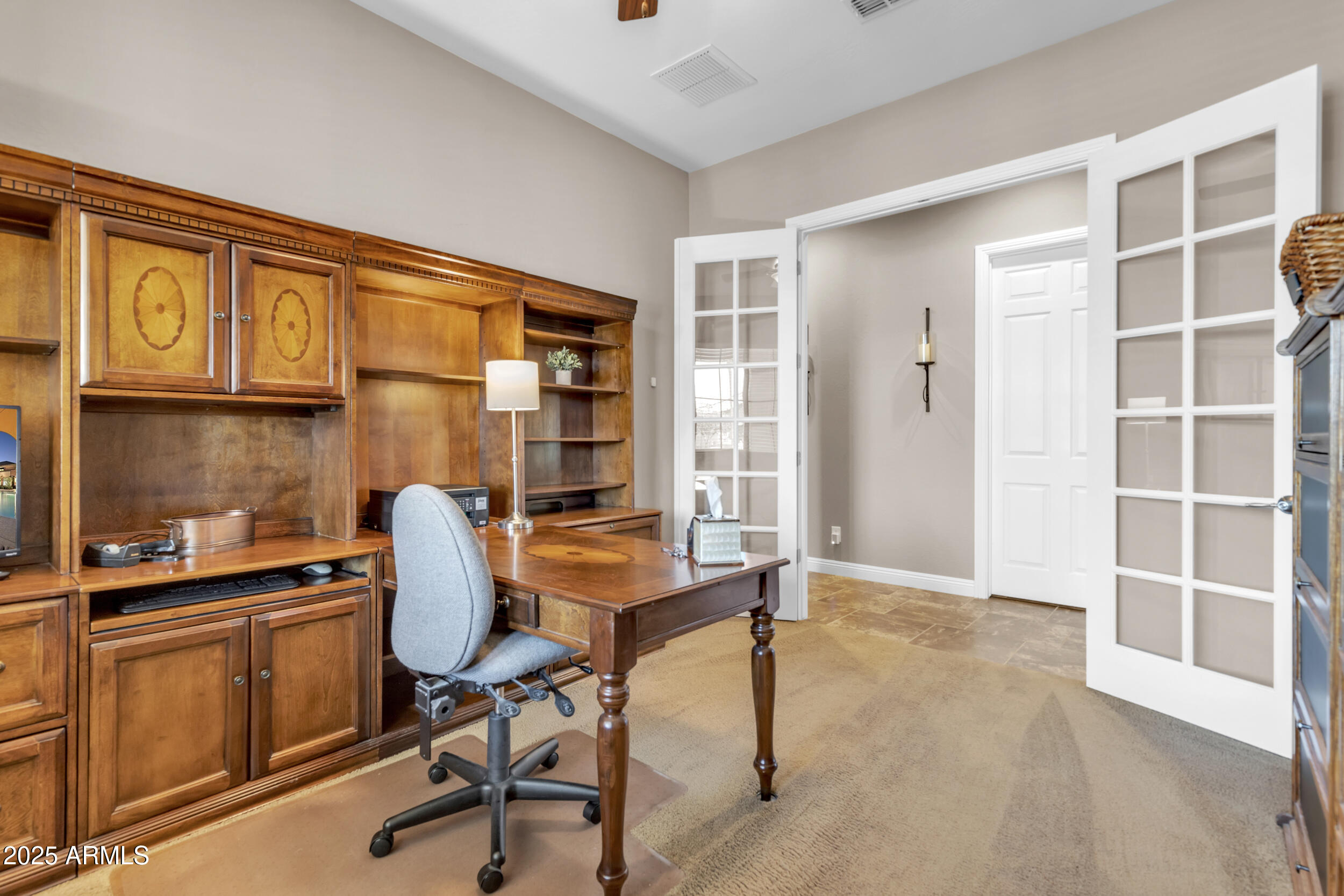 4425 N PETERSBURG Drive