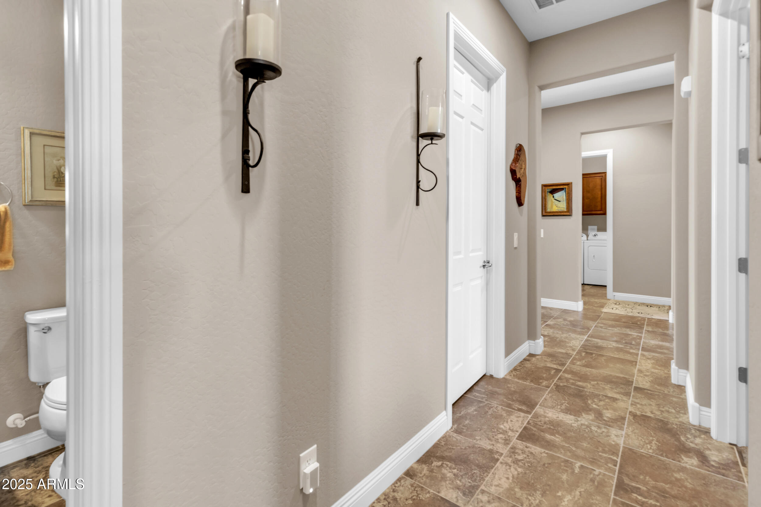 4425 N PETERSBURG Drive