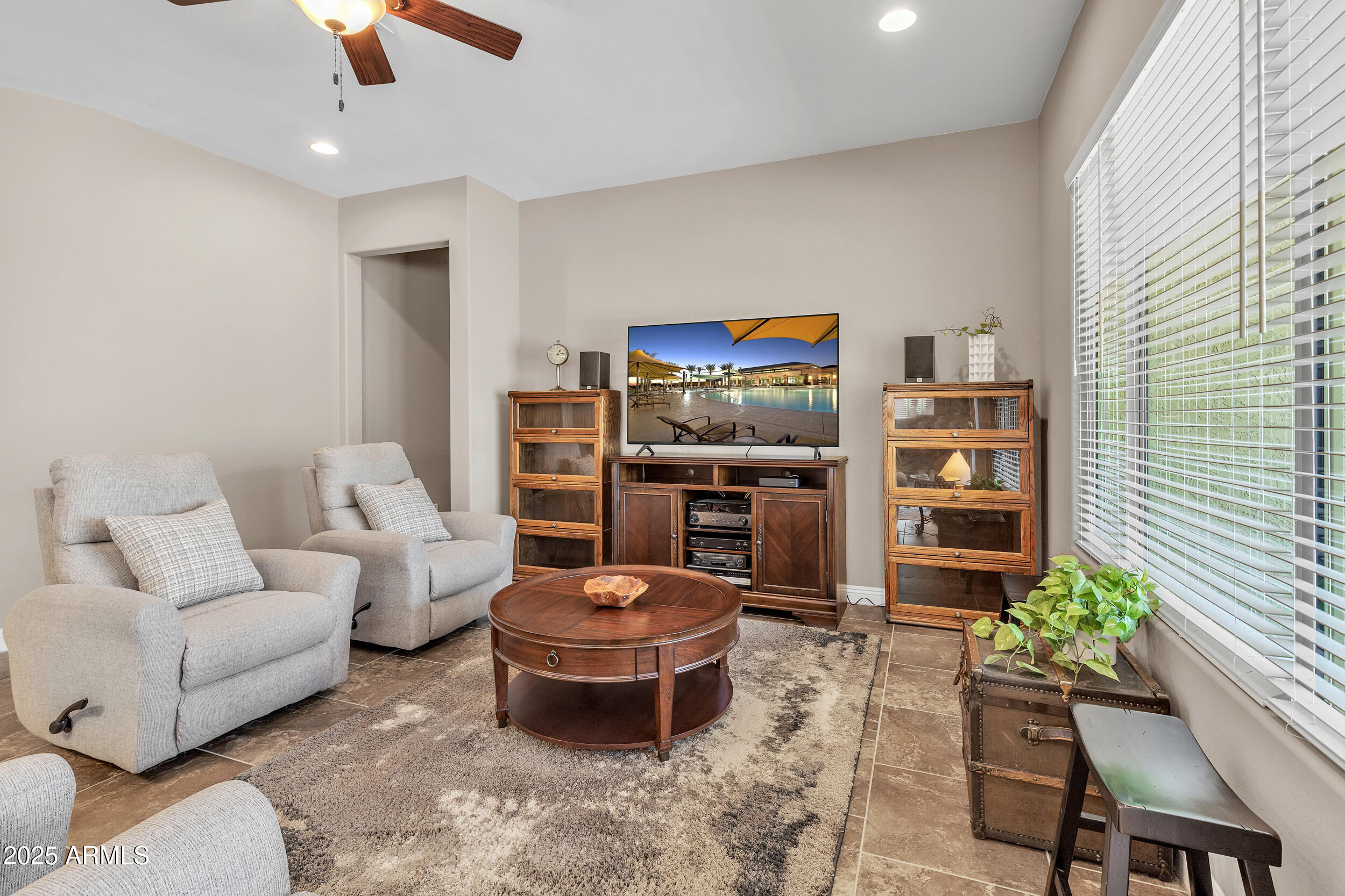 4425 N PETERSBURG Drive