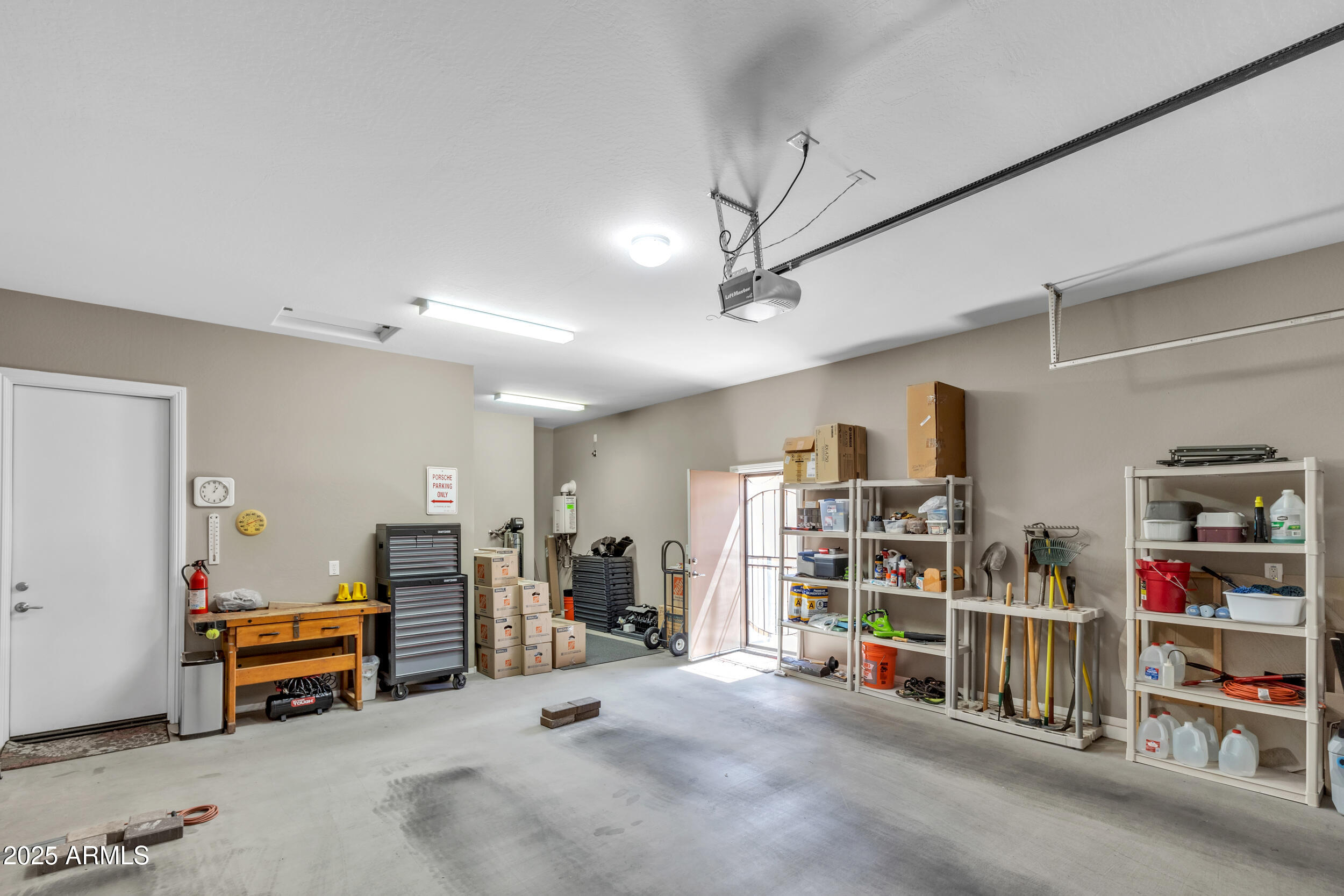 4425 N PETERSBURG Drive