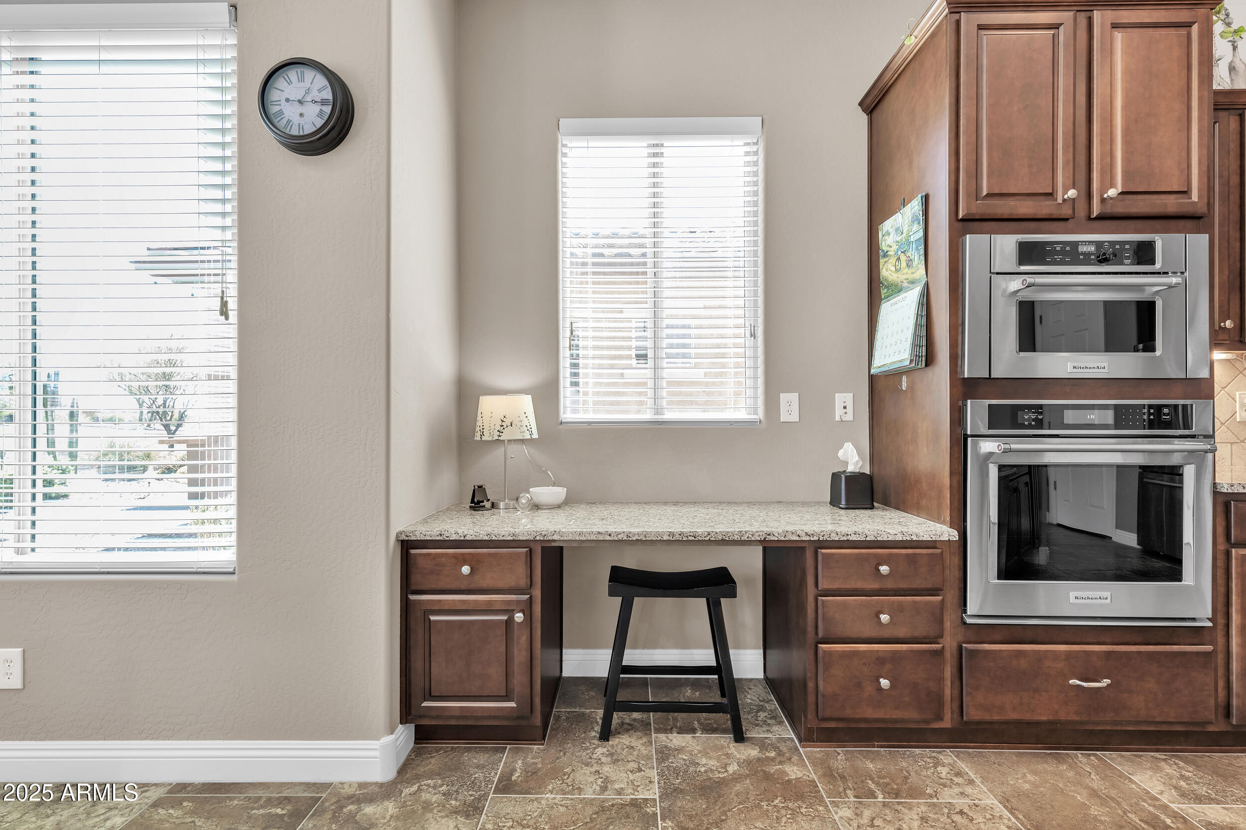 4425 N PETERSBURG Drive