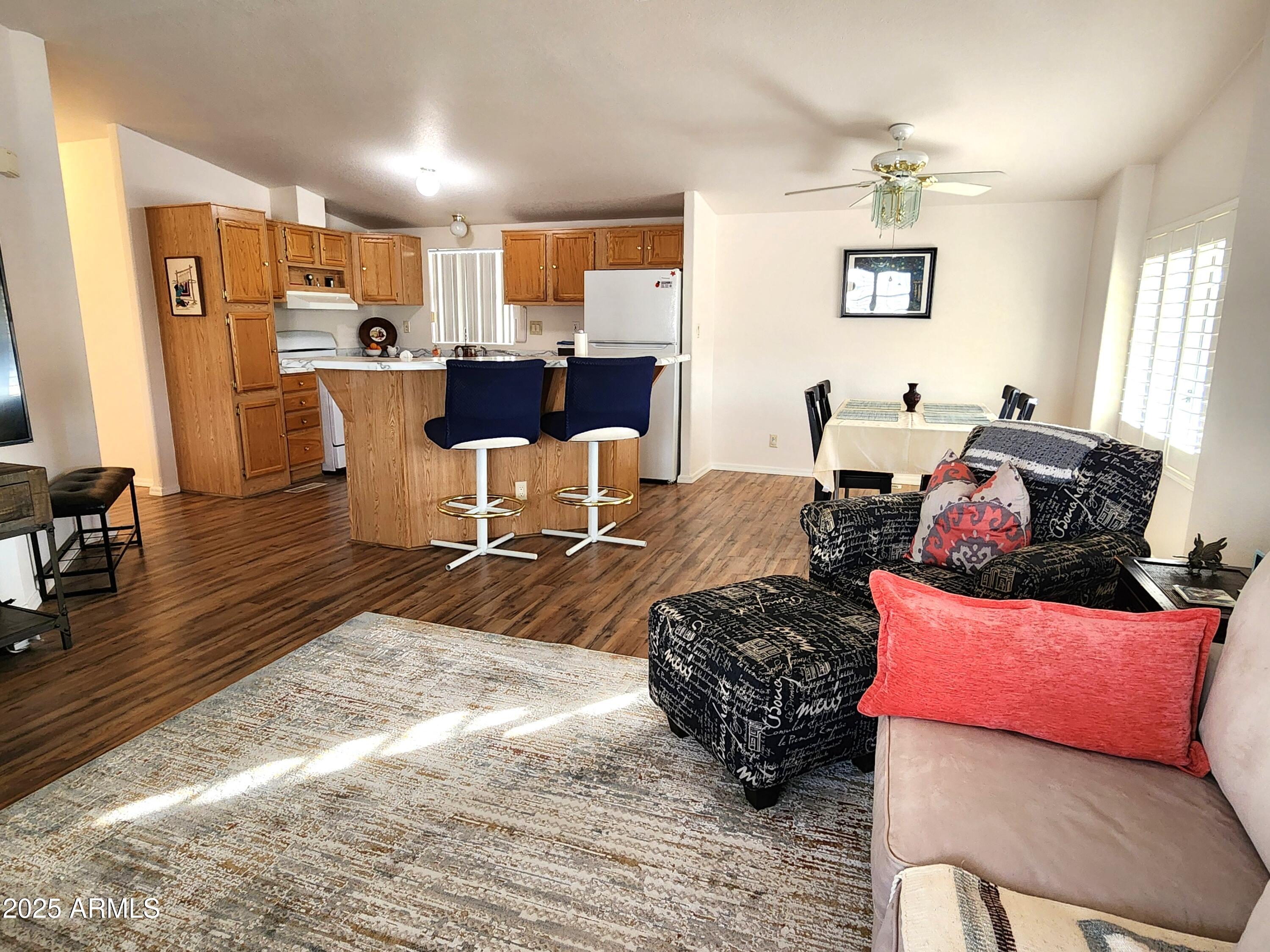 7244 E AZALEA Avenue