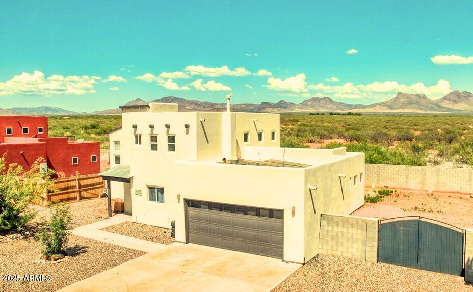 4207 N SANTA FE Avenue