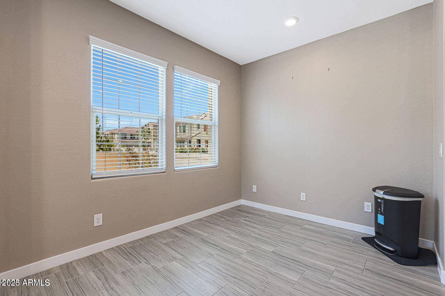 4077 S SABRINA Drive, 81