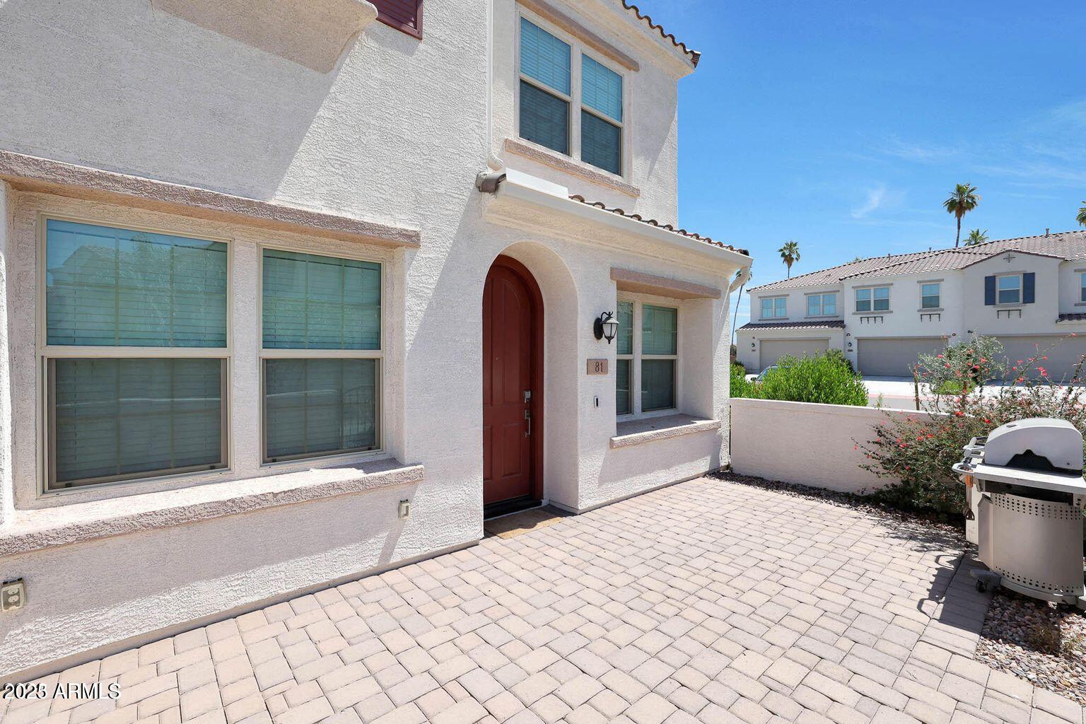 4077 S SABRINA Drive, 81