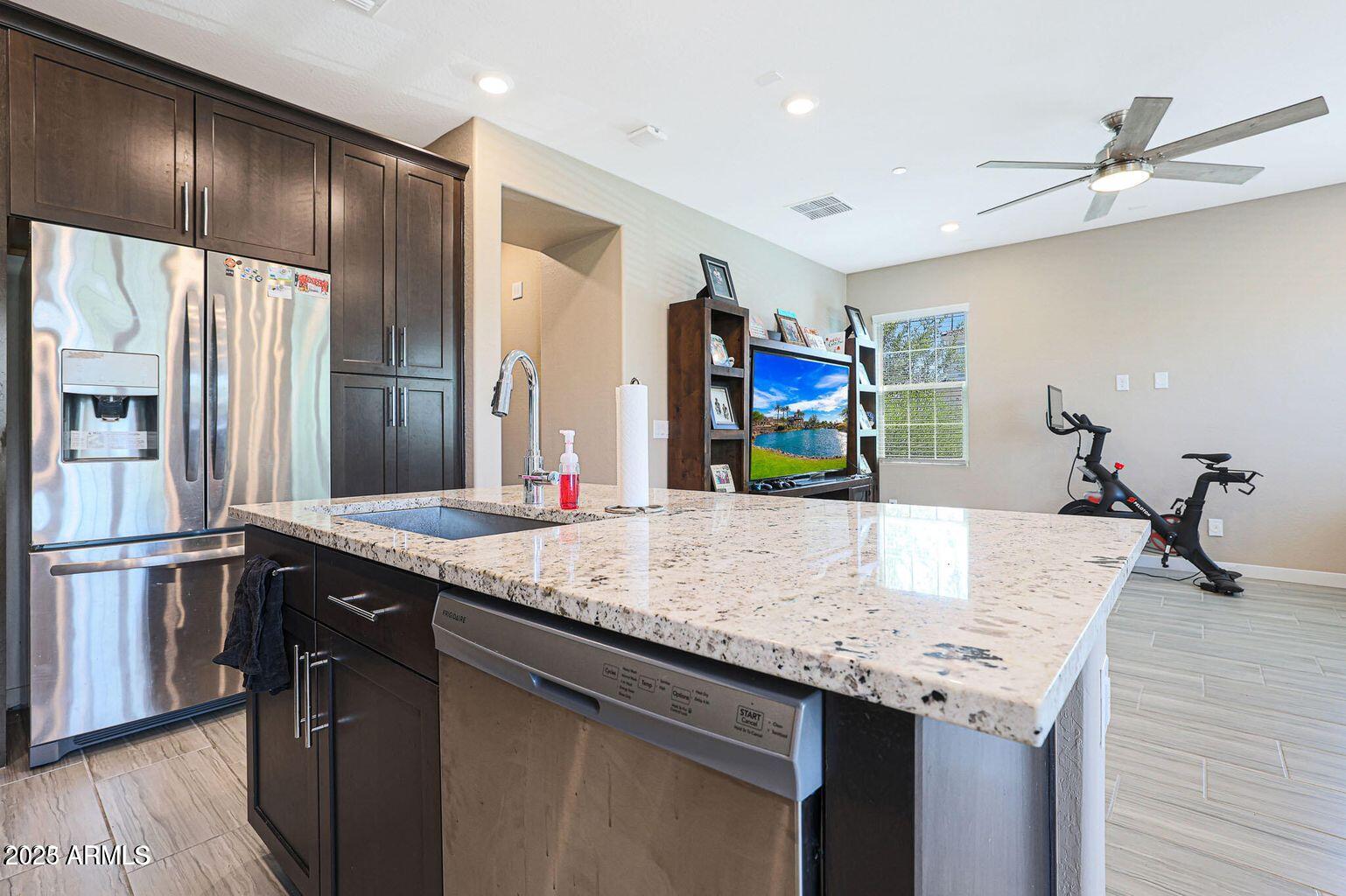 4077 S SABRINA Drive, 81