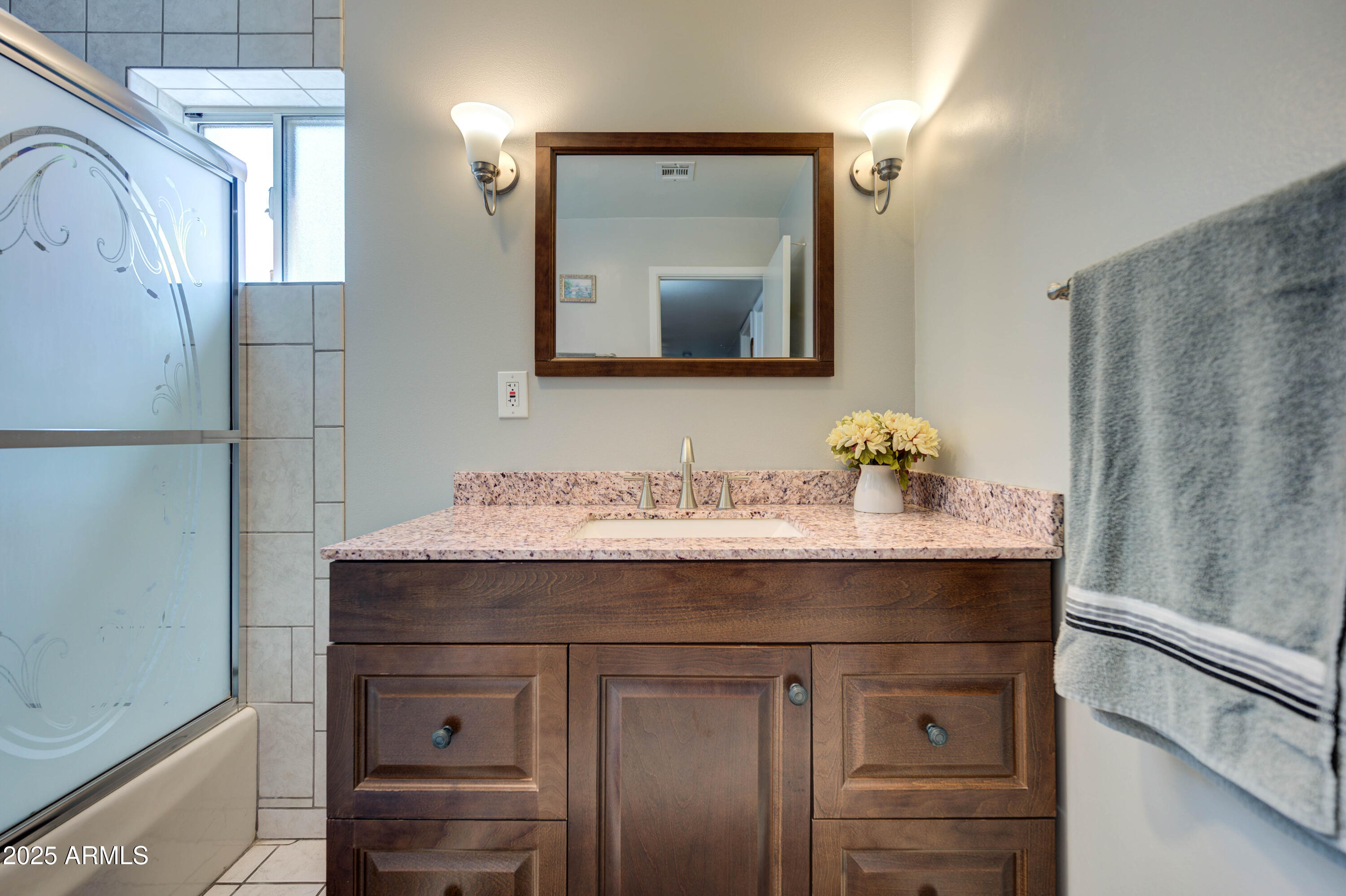 1740 W CRESCENT Avenue