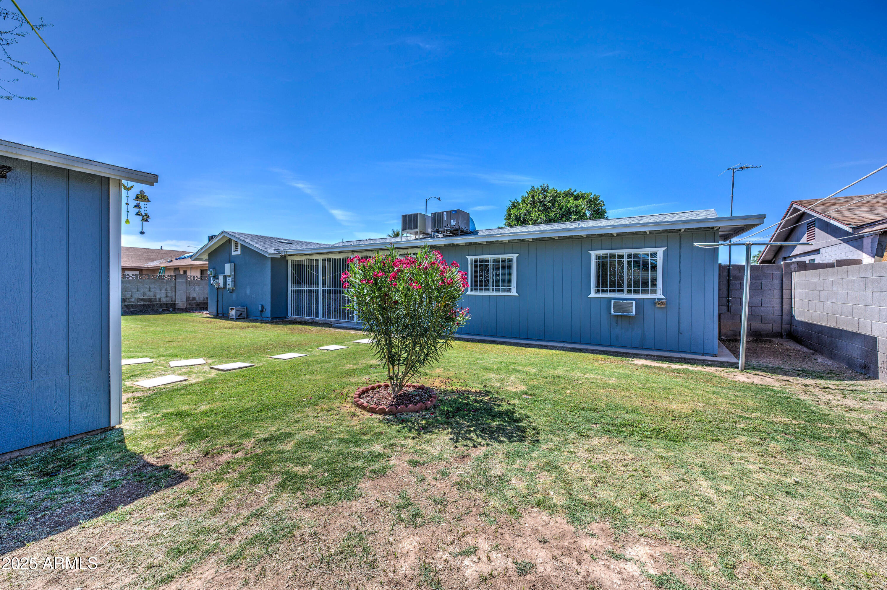 1740 W CRESCENT Avenue