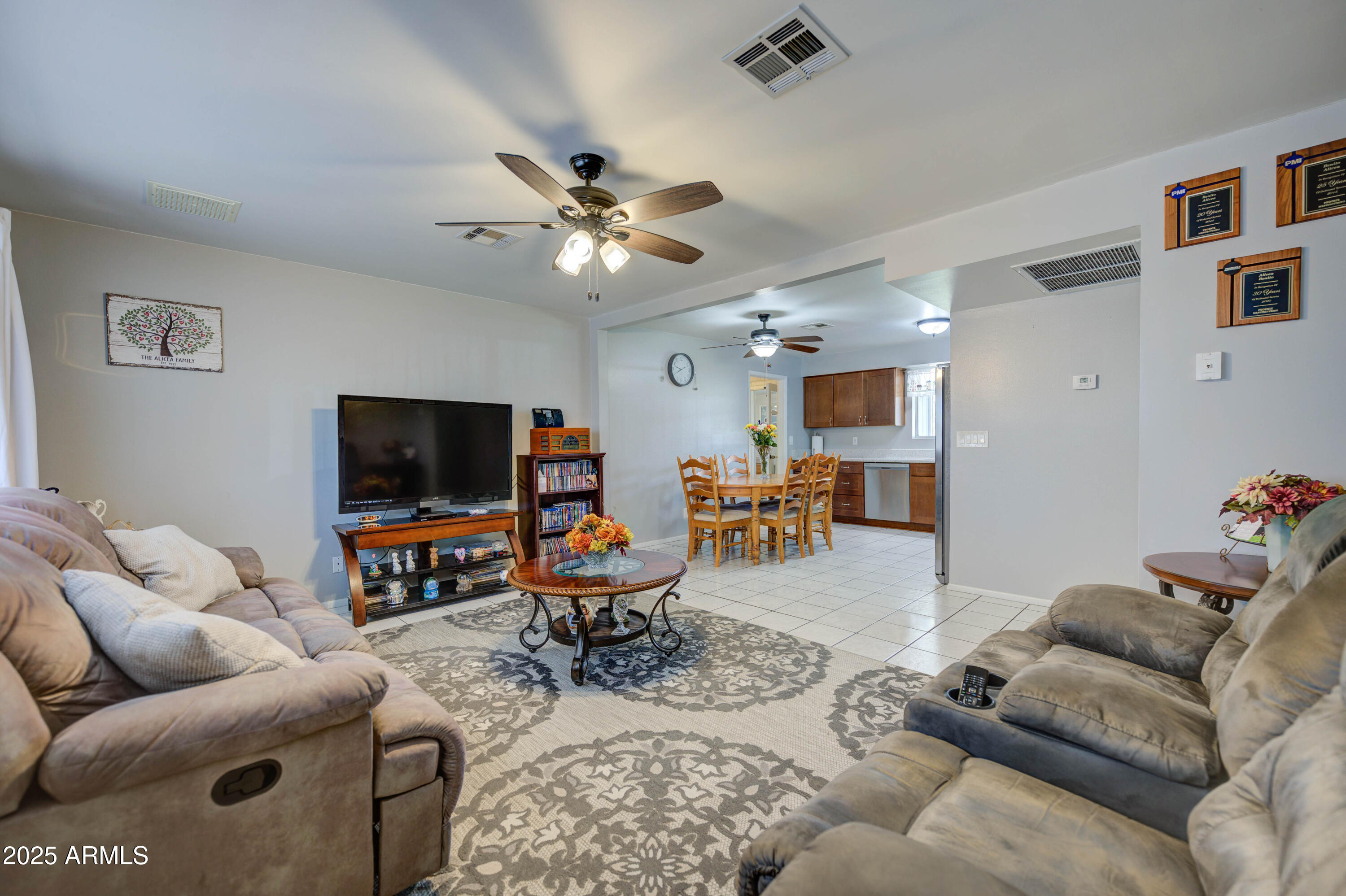 1740 W CRESCENT Avenue