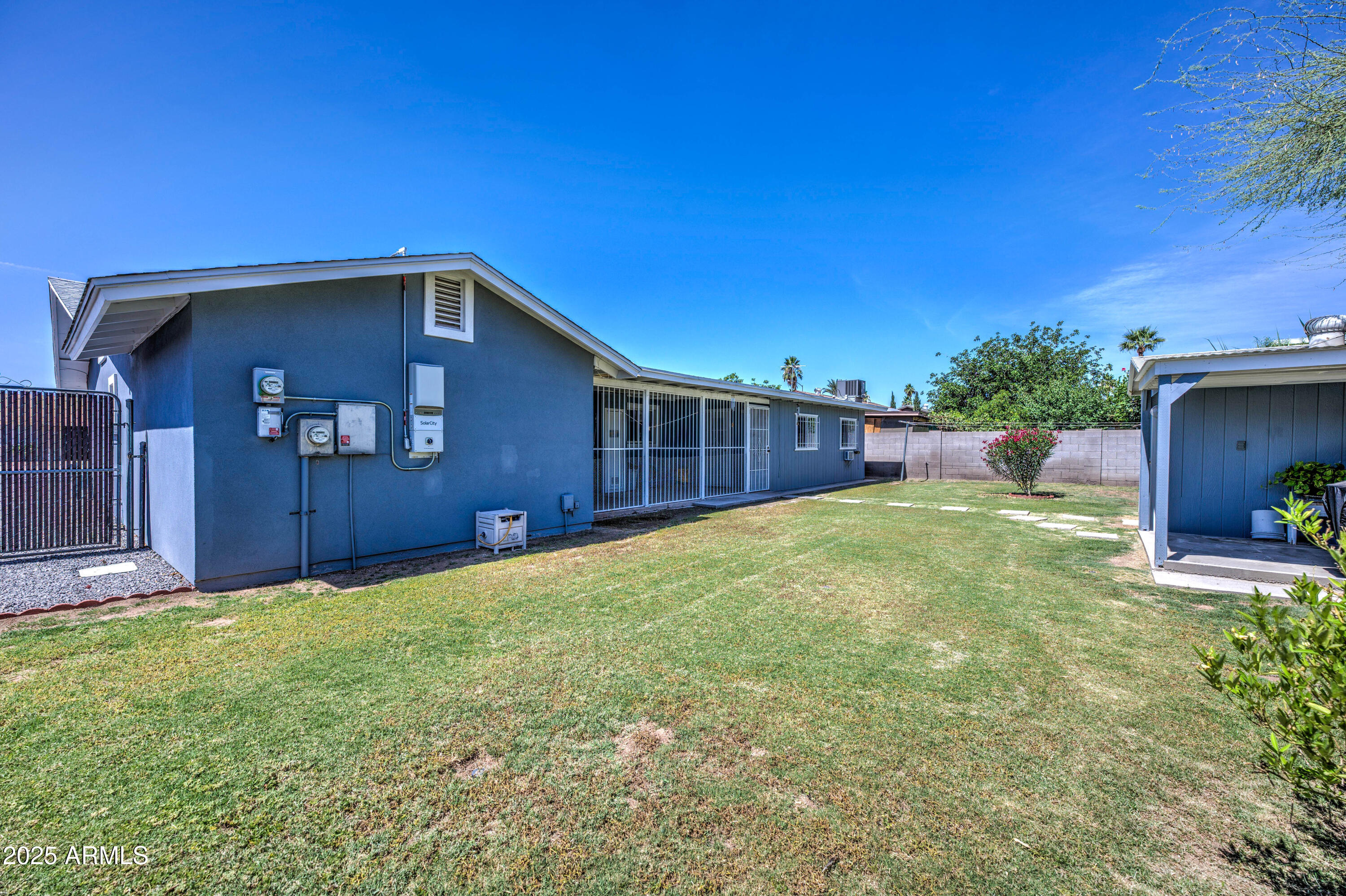 1740 W CRESCENT Avenue