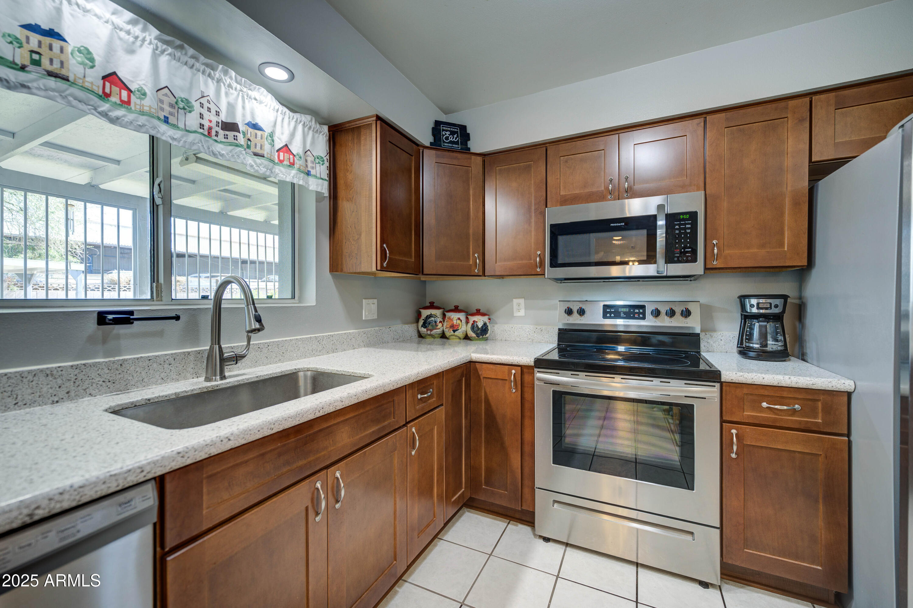 1740 W CRESCENT Avenue