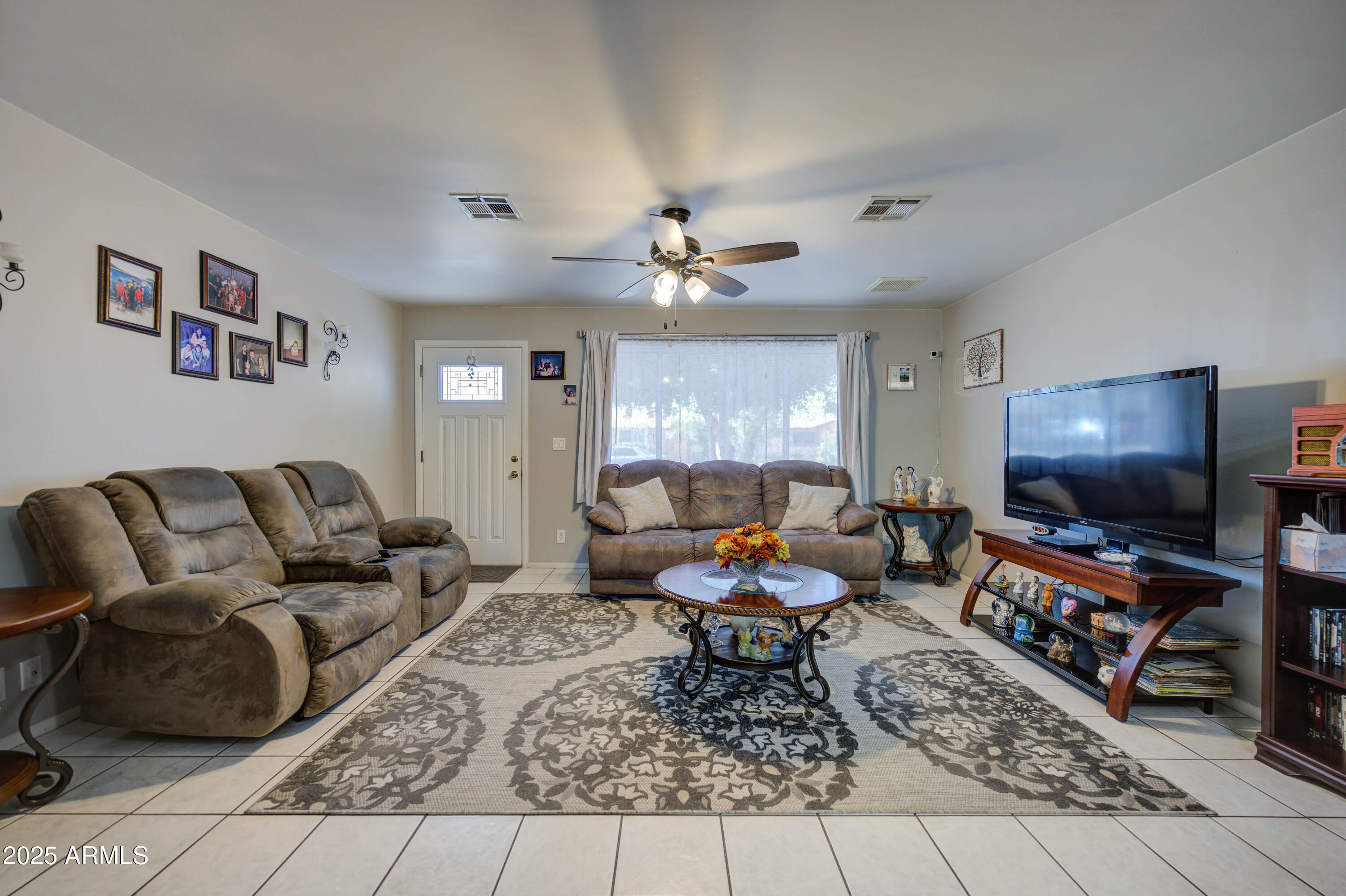 1740 W CRESCENT Avenue