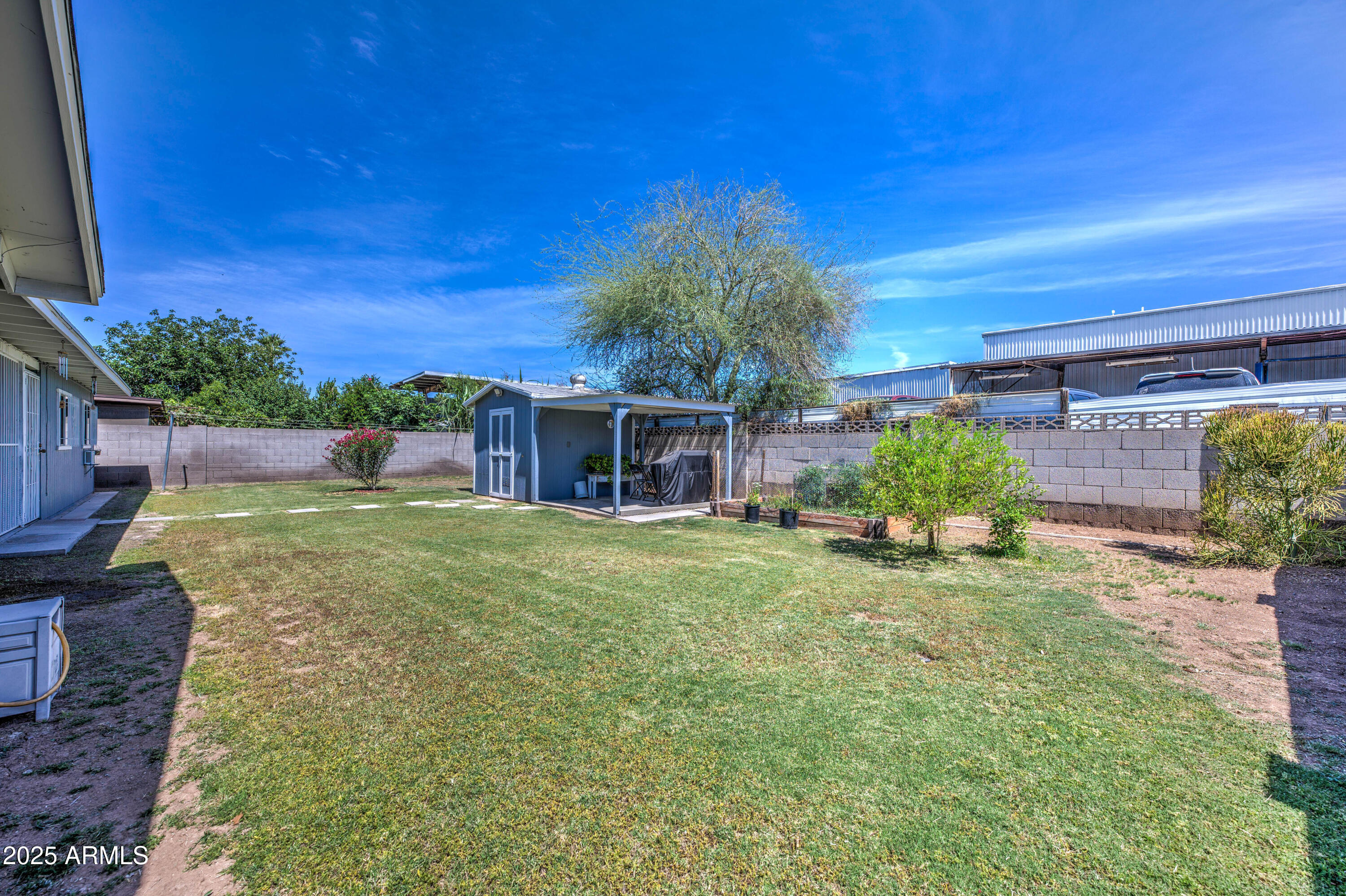 1740 W CRESCENT Avenue