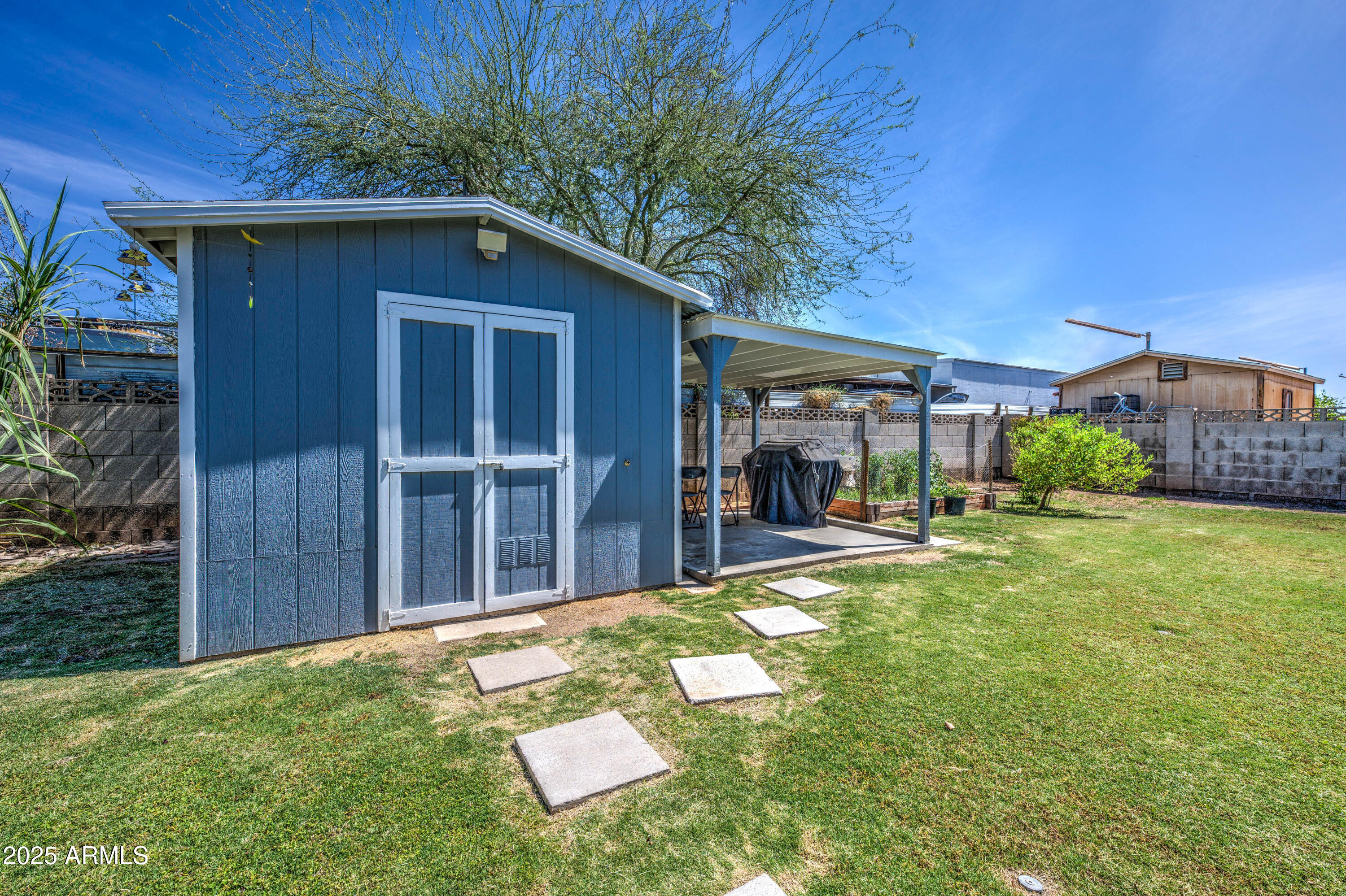 1740 W CRESCENT Avenue