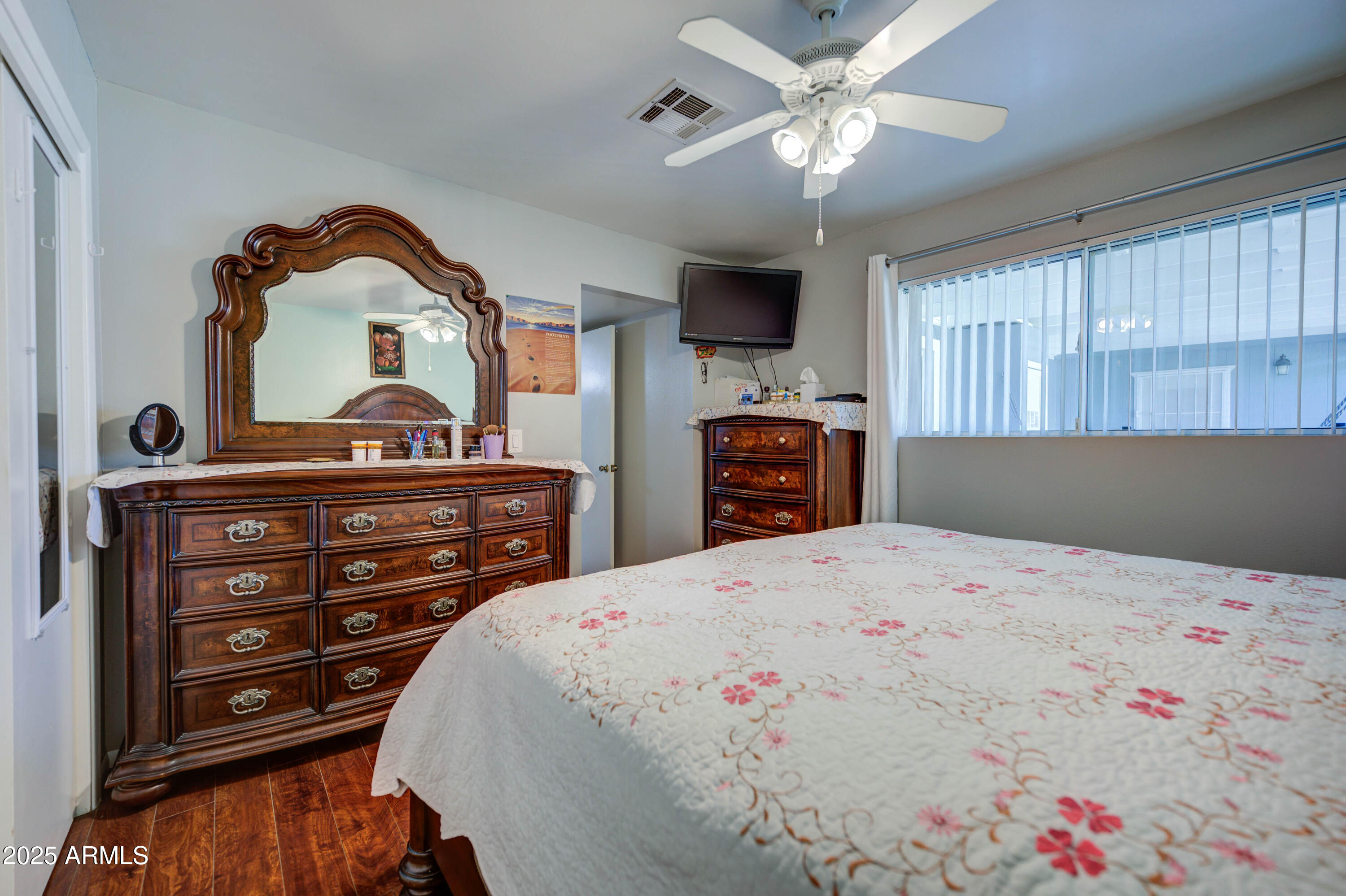 1740 W CRESCENT Avenue