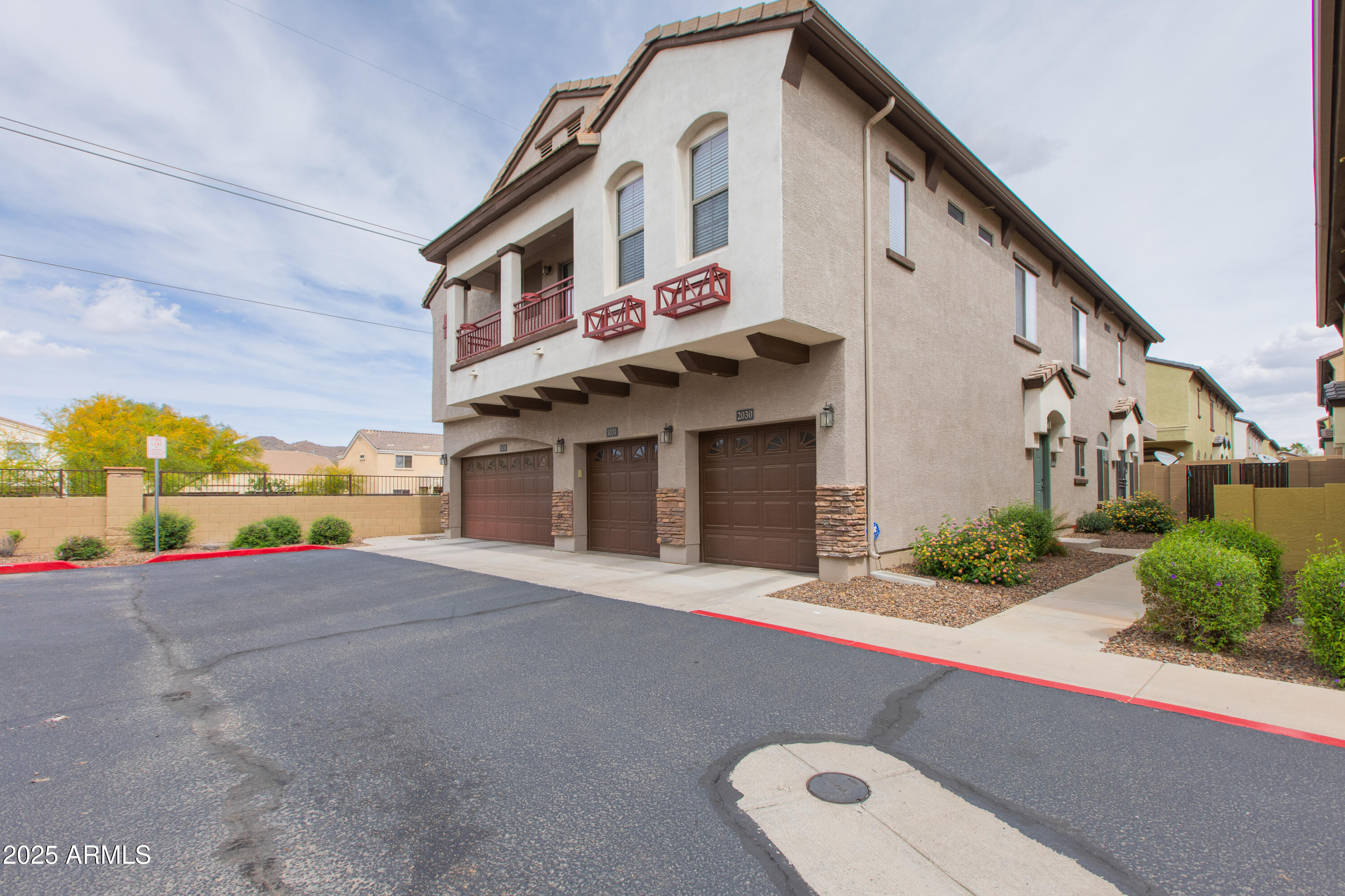 2725 E Mine Creek Road, 1031