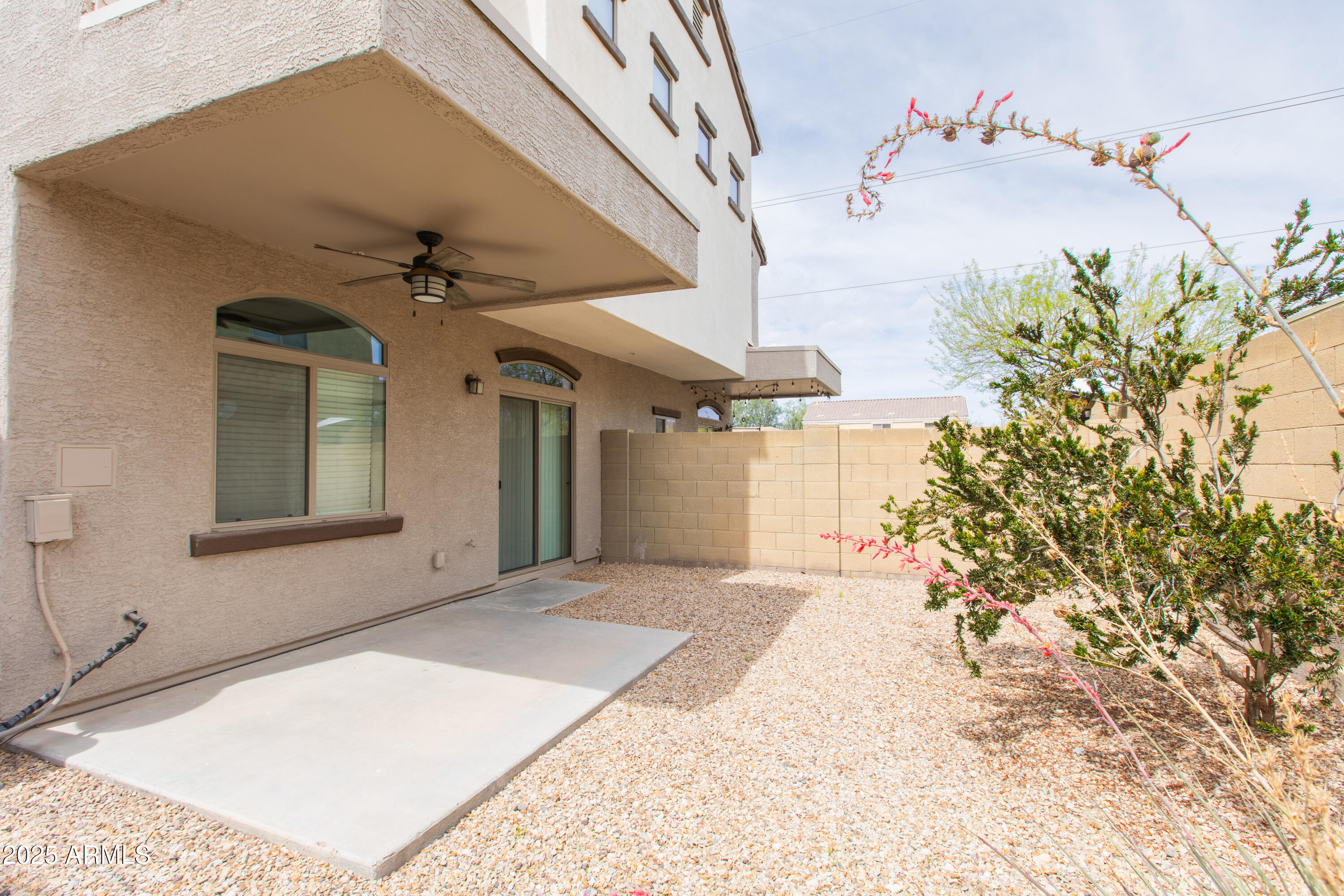 2725 E Mine Creek Road, 1031