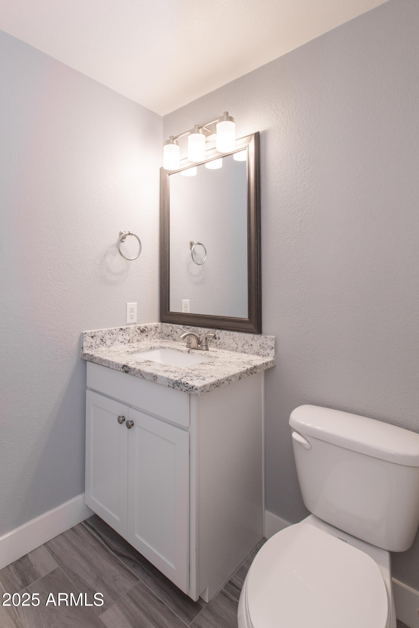 2725 E Mine Creek Road, 1031