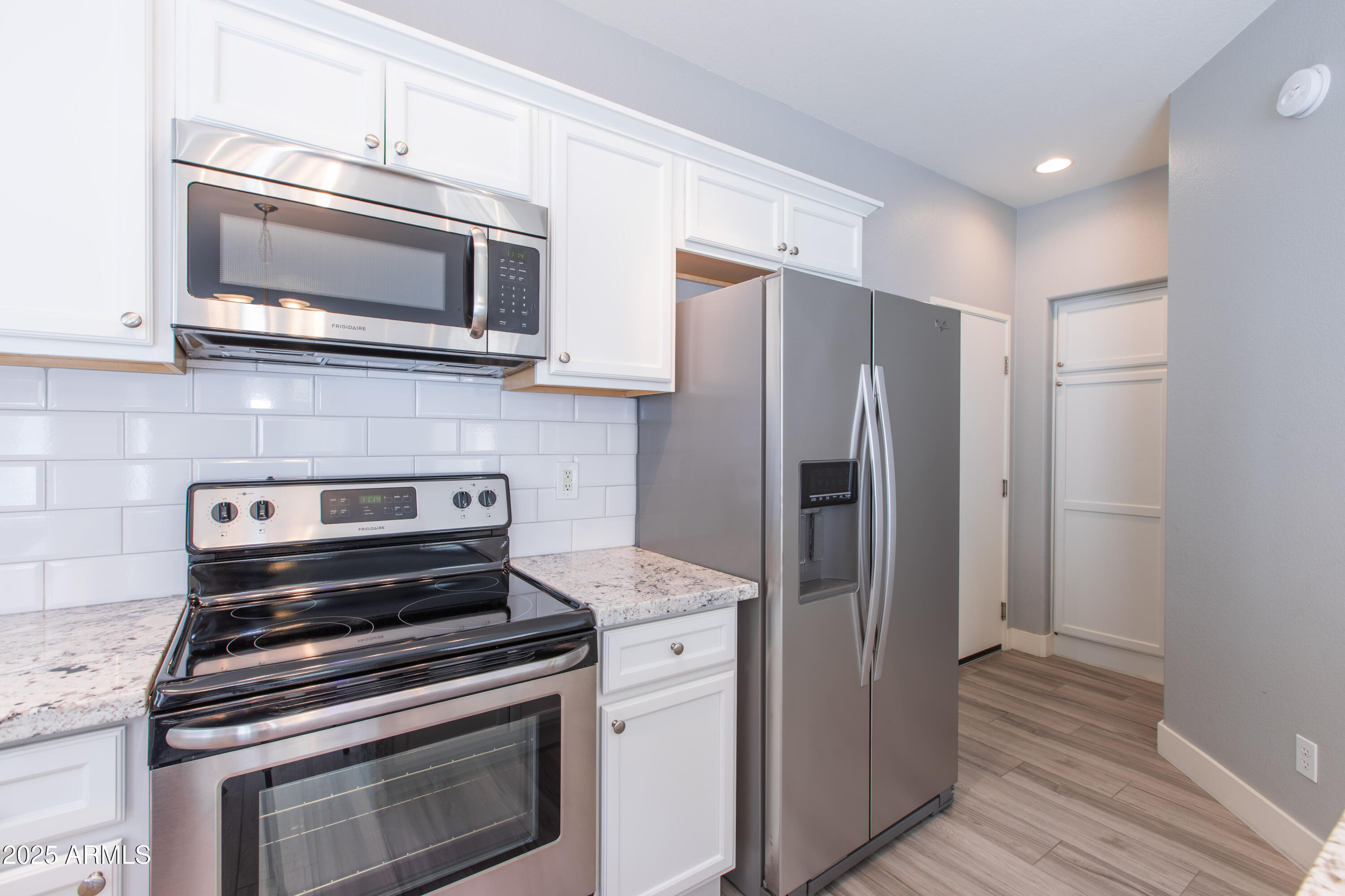 2725 E Mine Creek Road, 1031