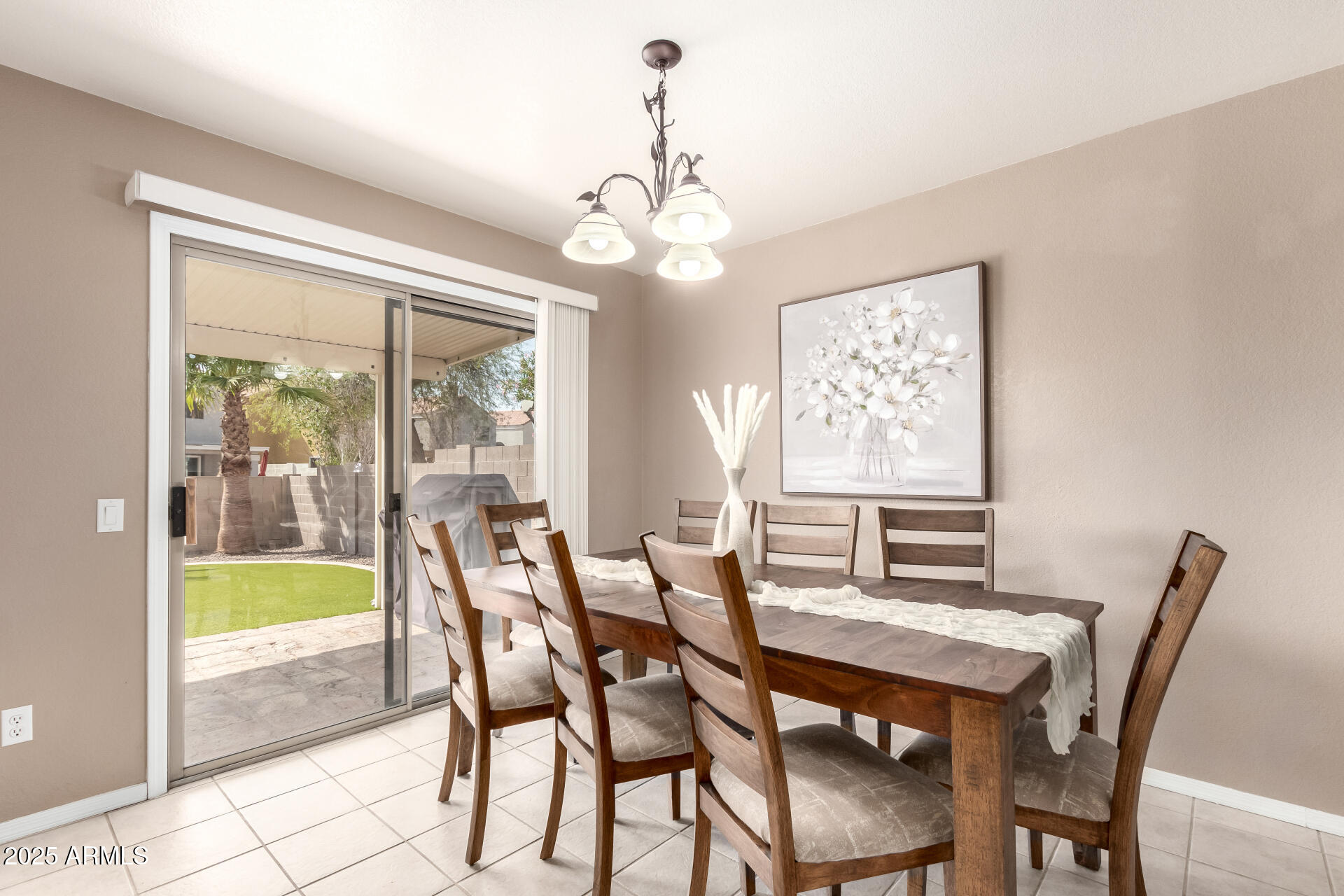 250 W JUNIPER Avenue, 56